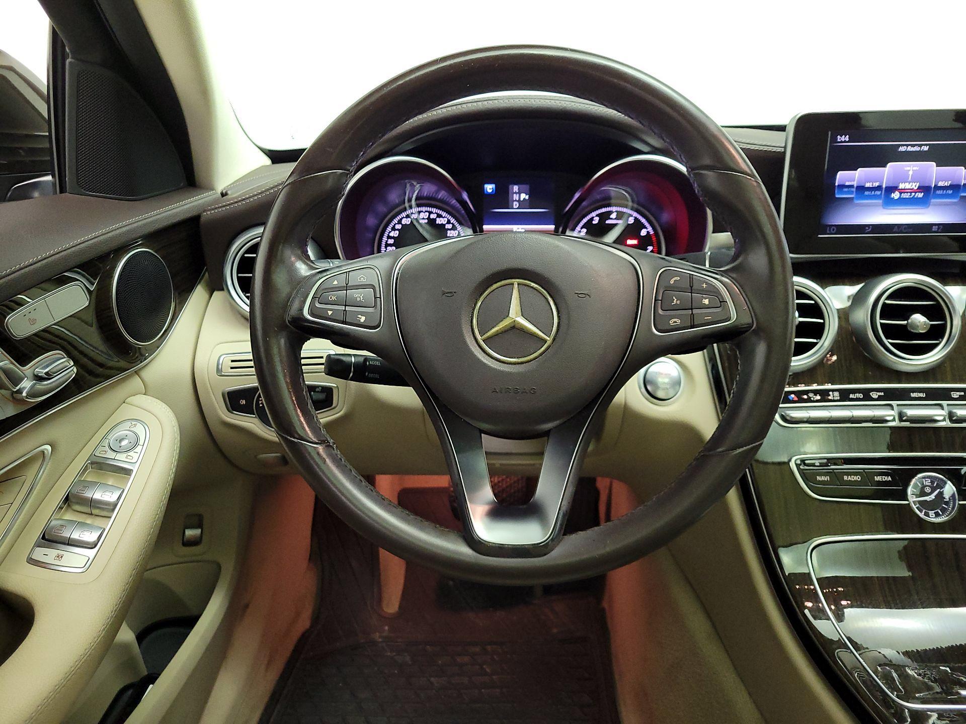 Thumbnail: 2017 Mercedes-Benz C-Class - 10