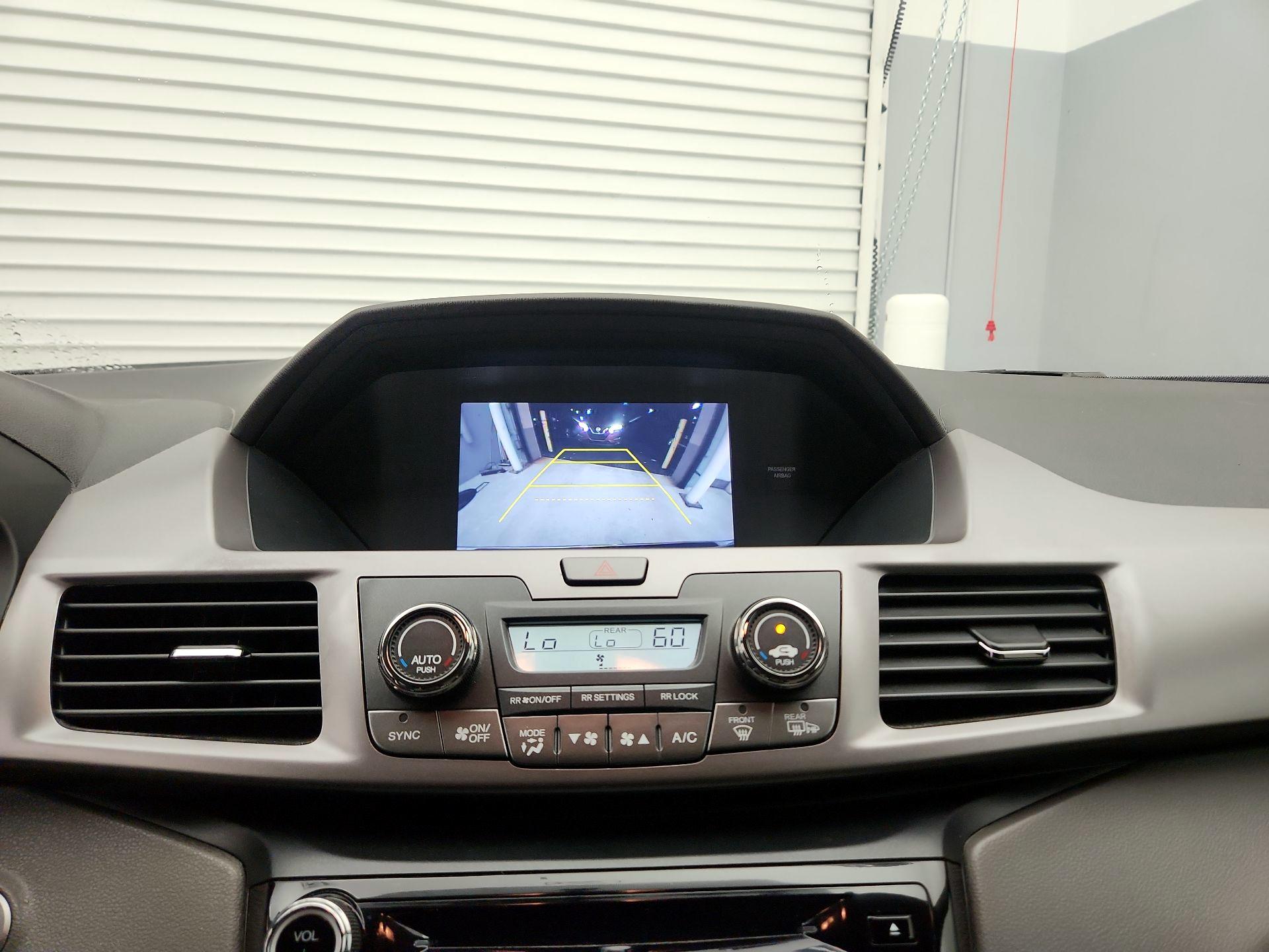 Thumbnail: 2017 Honda Odyssey - 14