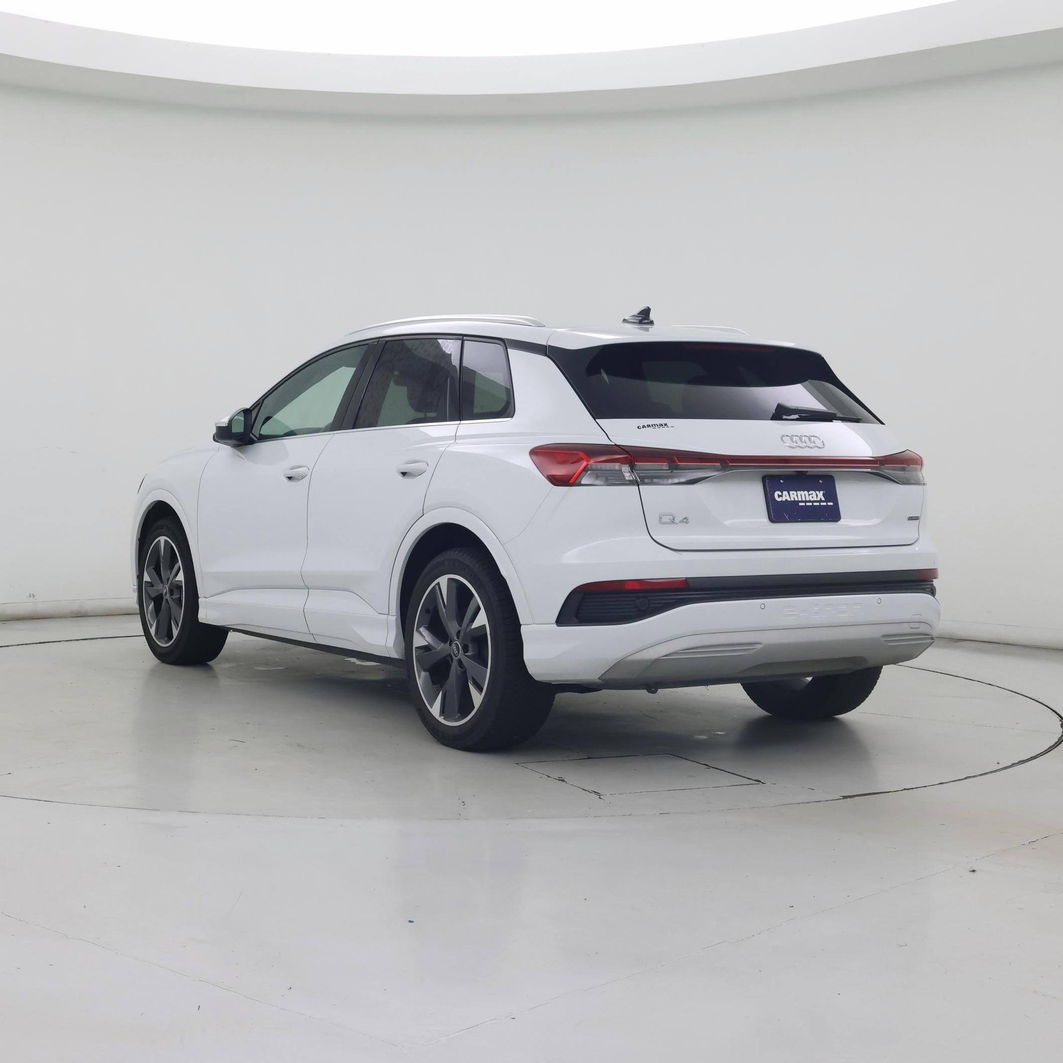 Thumbnail: 2022 Audi Q4 e-tron - 2