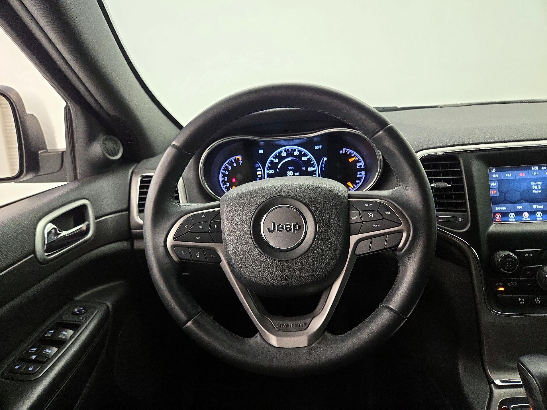 Thumbnail: 2018 Jeep Grand Cherokee - 10