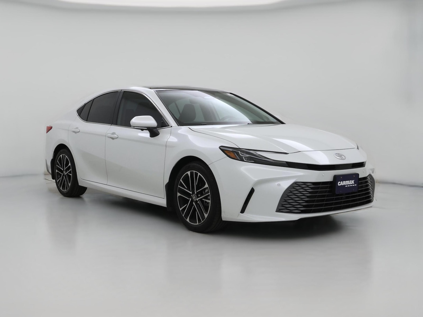 2026 Toyota Camry XLE - Photo 1
