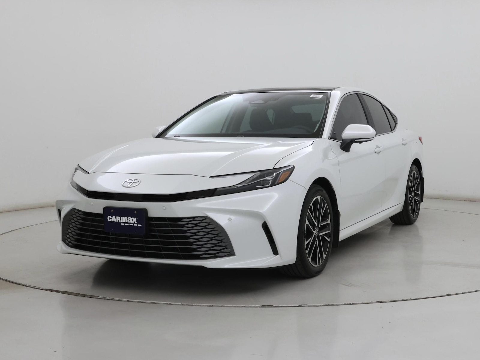 2026 Toyota Camry XLE - Photo 5