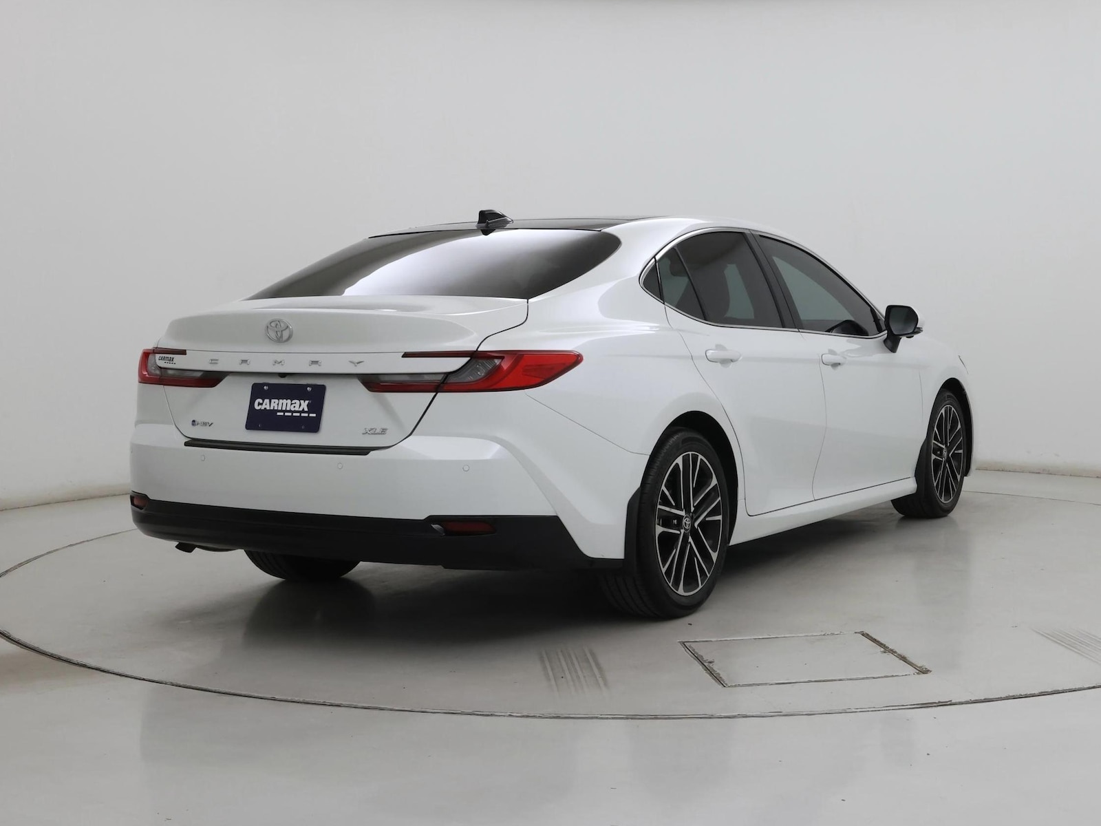 2026 Toyota Camry XLE - Photo 9
