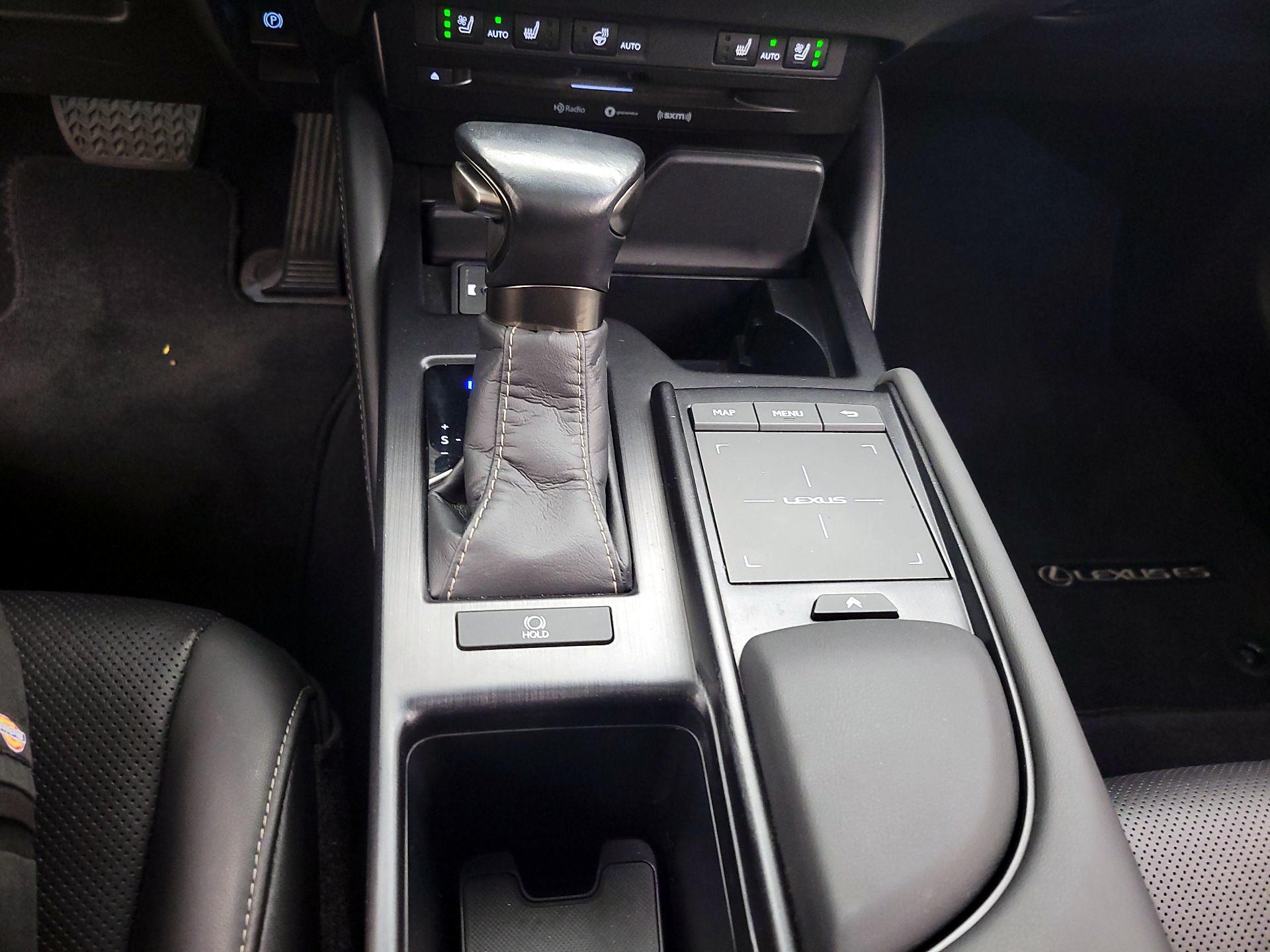 Thumbnail: 2020 Lexus ES - 18