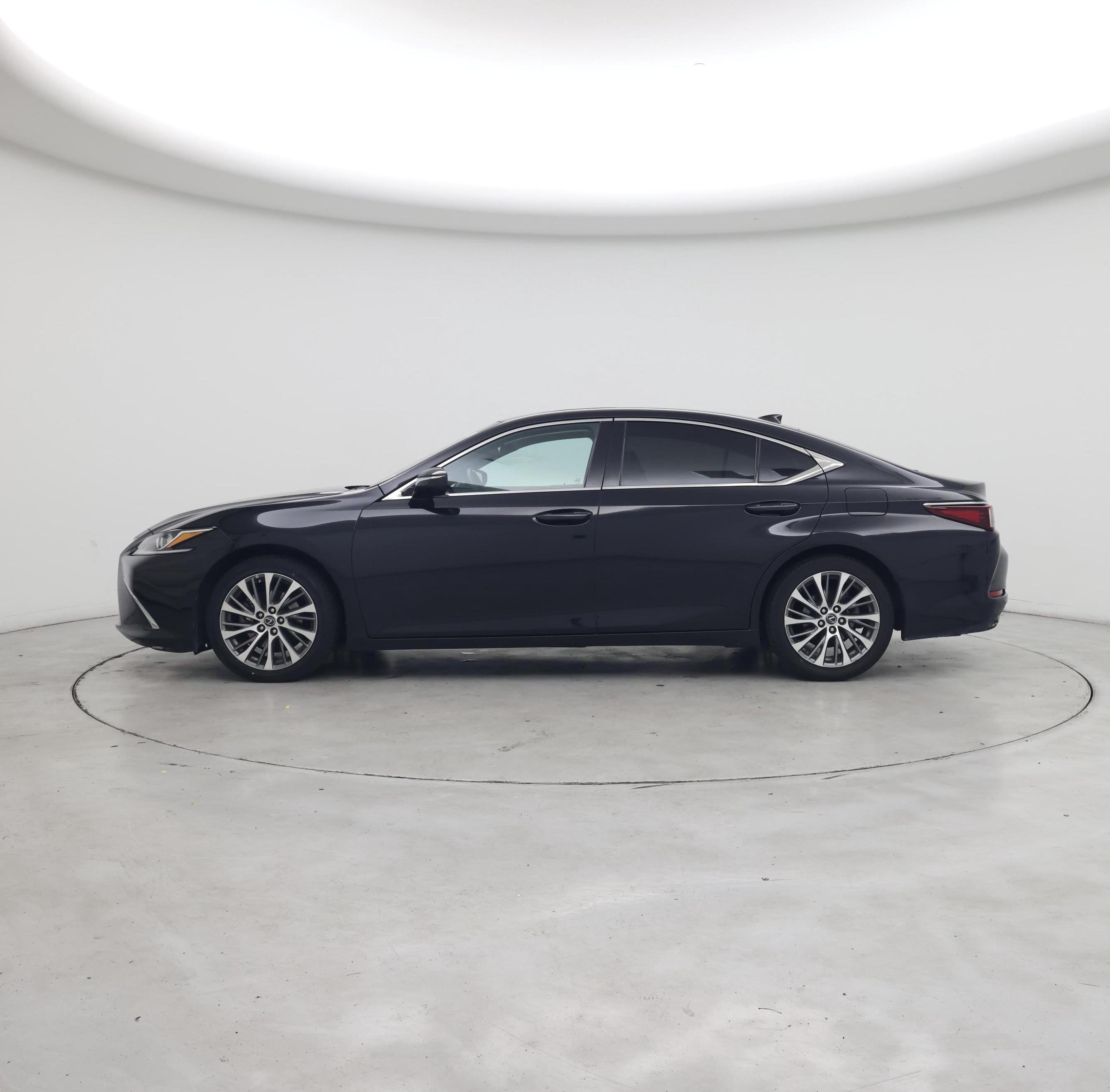 Thumbnail: 2020 Lexus ES - 3