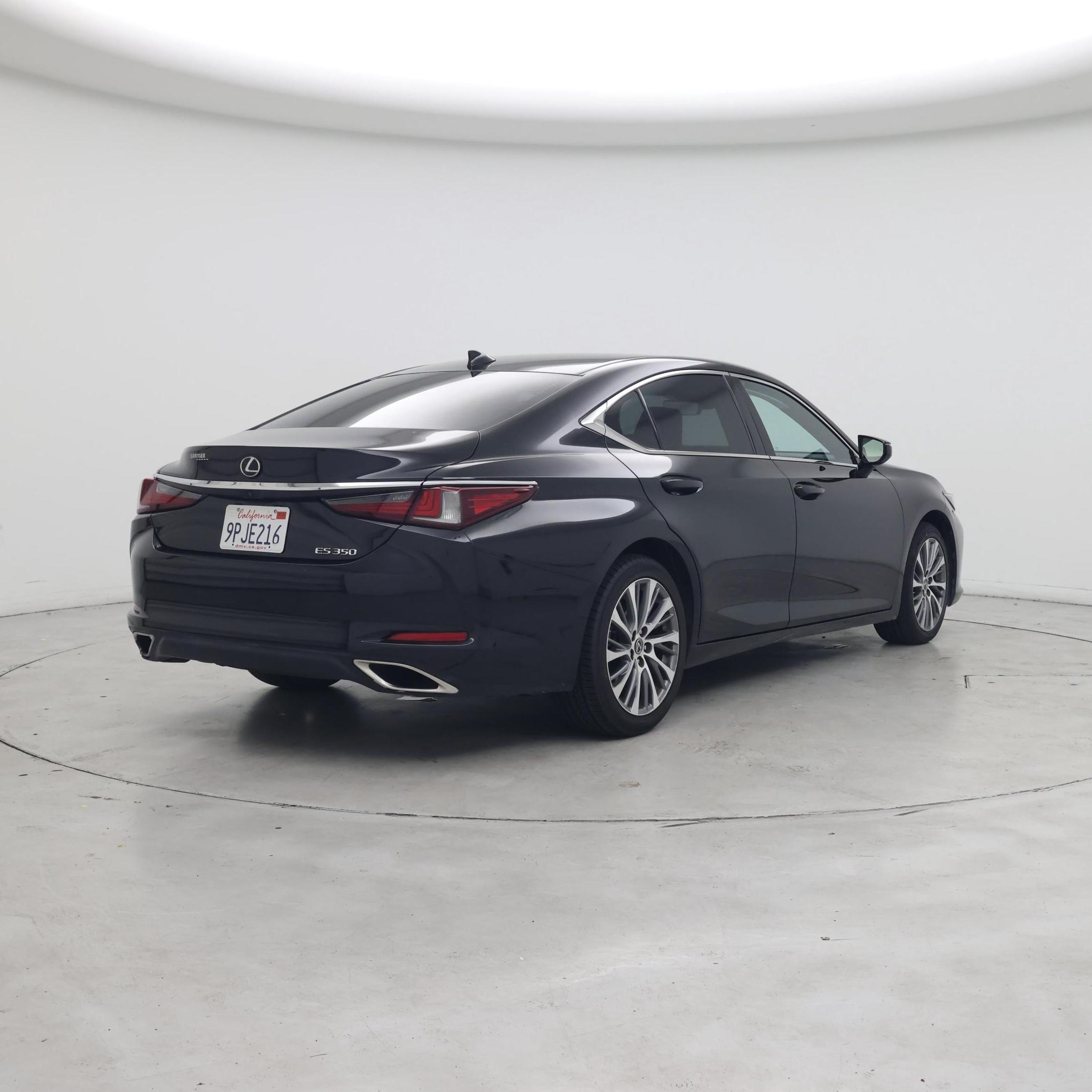 Thumbnail: 2020 Lexus ES - 8