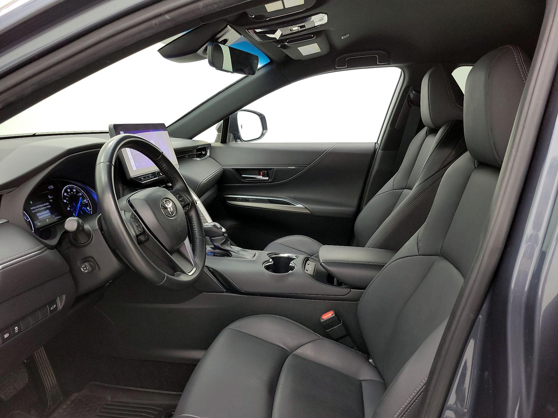 Thumbnail: 2024 Toyota Venza - 11
