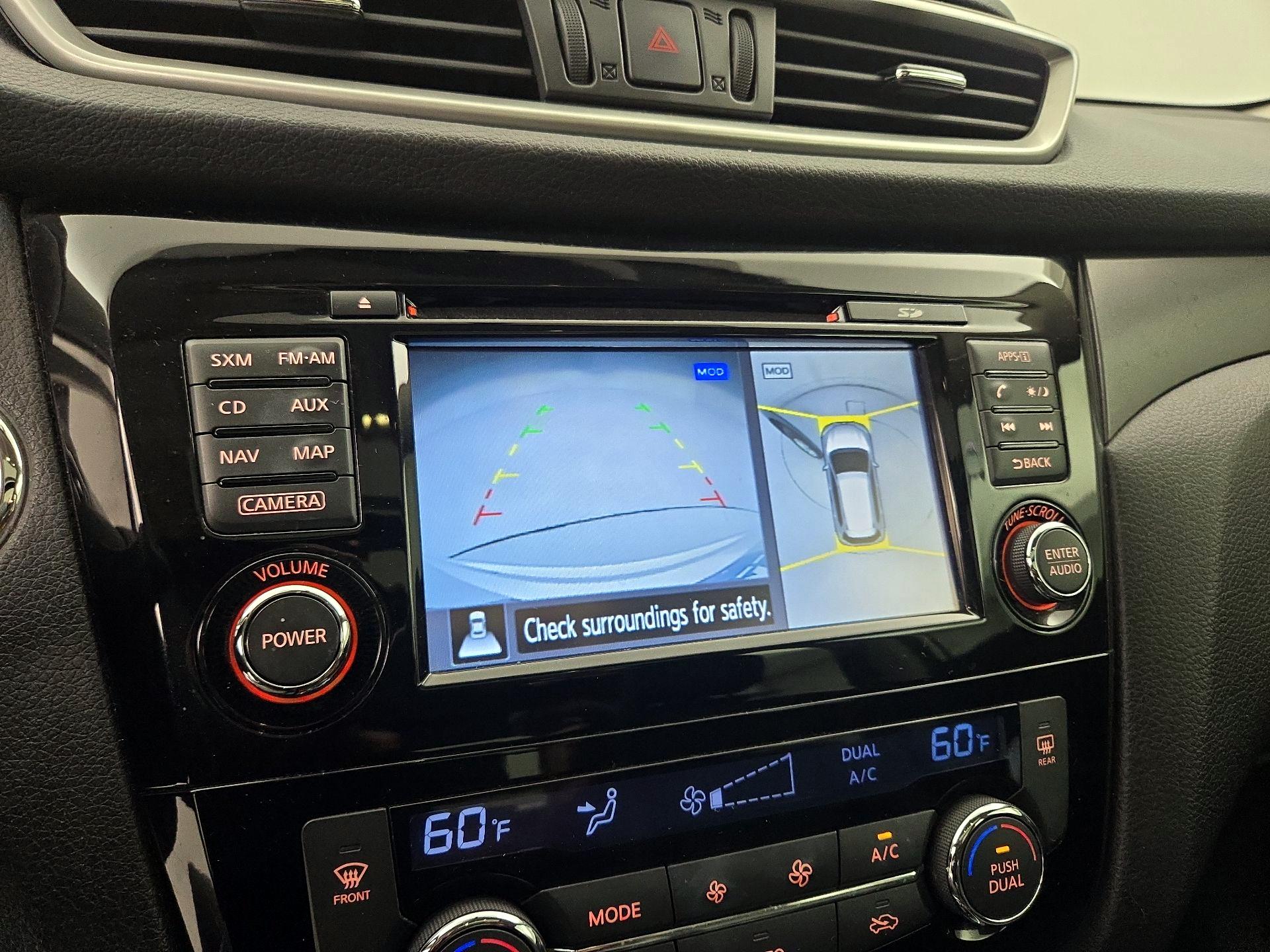 Thumbnail: 2016 Nissan Rogue - 15