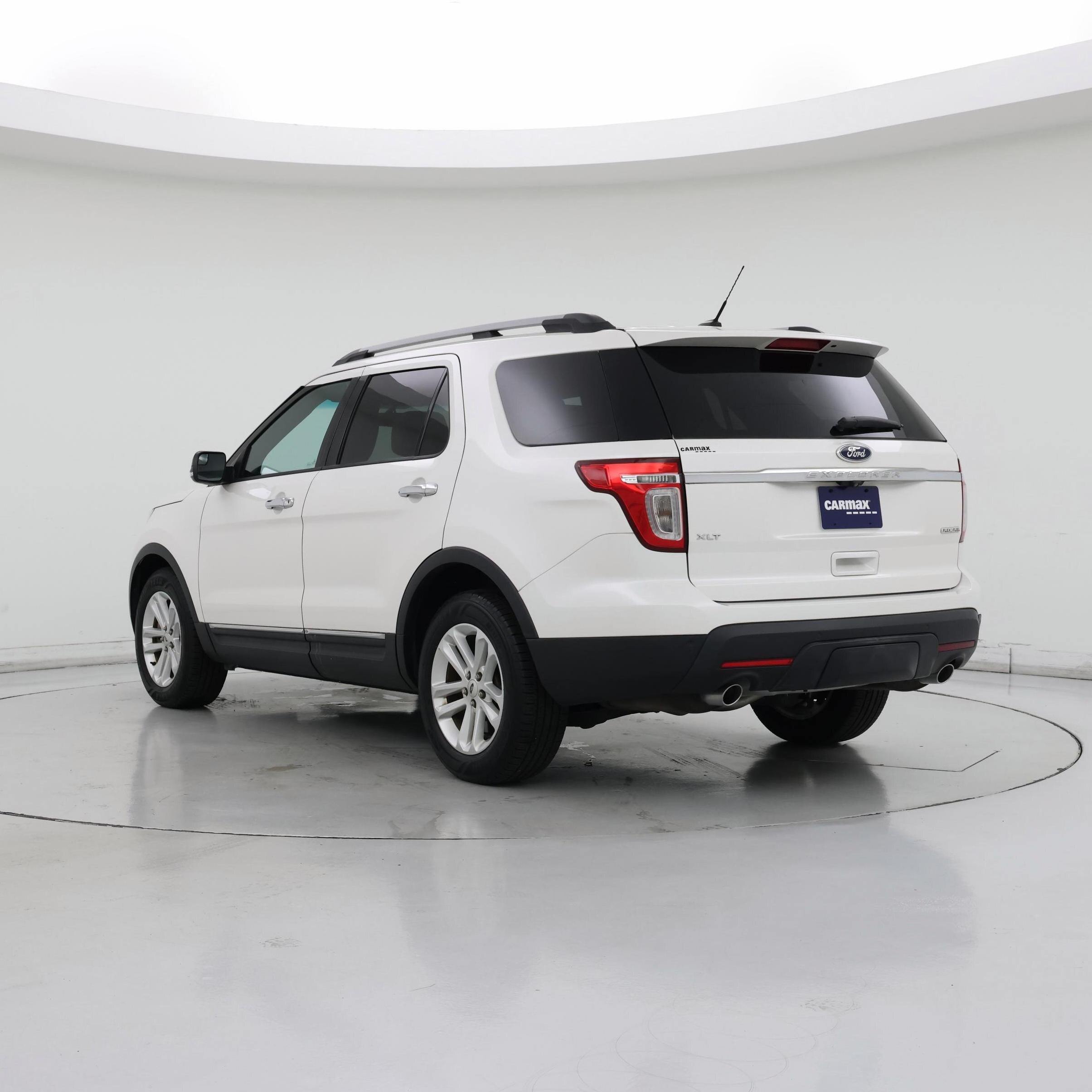Thumbnail: 2015 Ford Explorer - 2