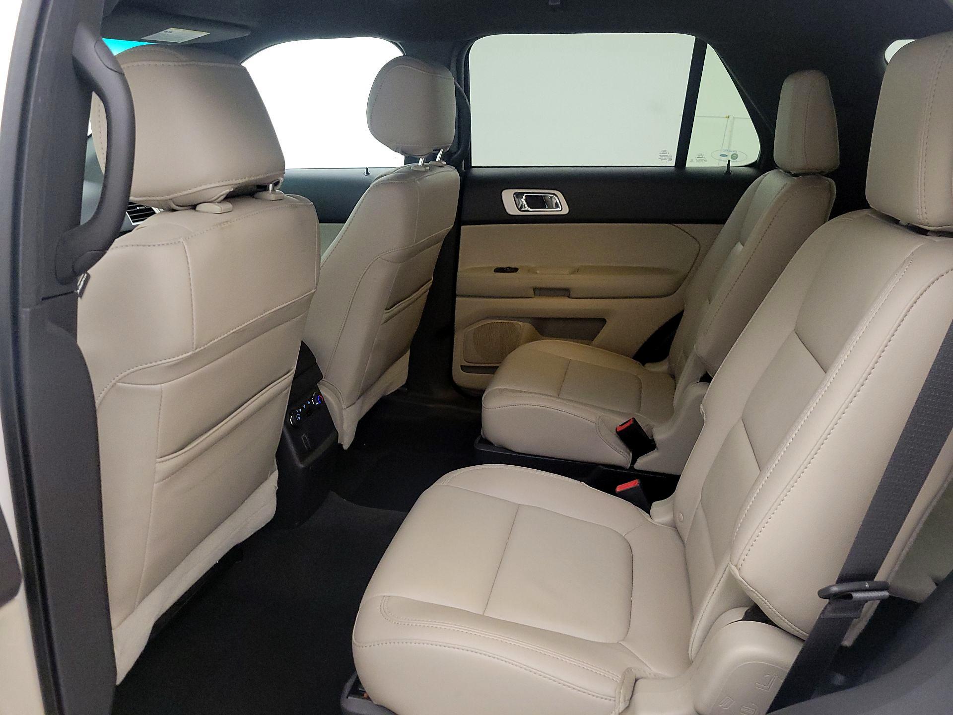 Thumbnail: 2015 Ford Explorer - 19