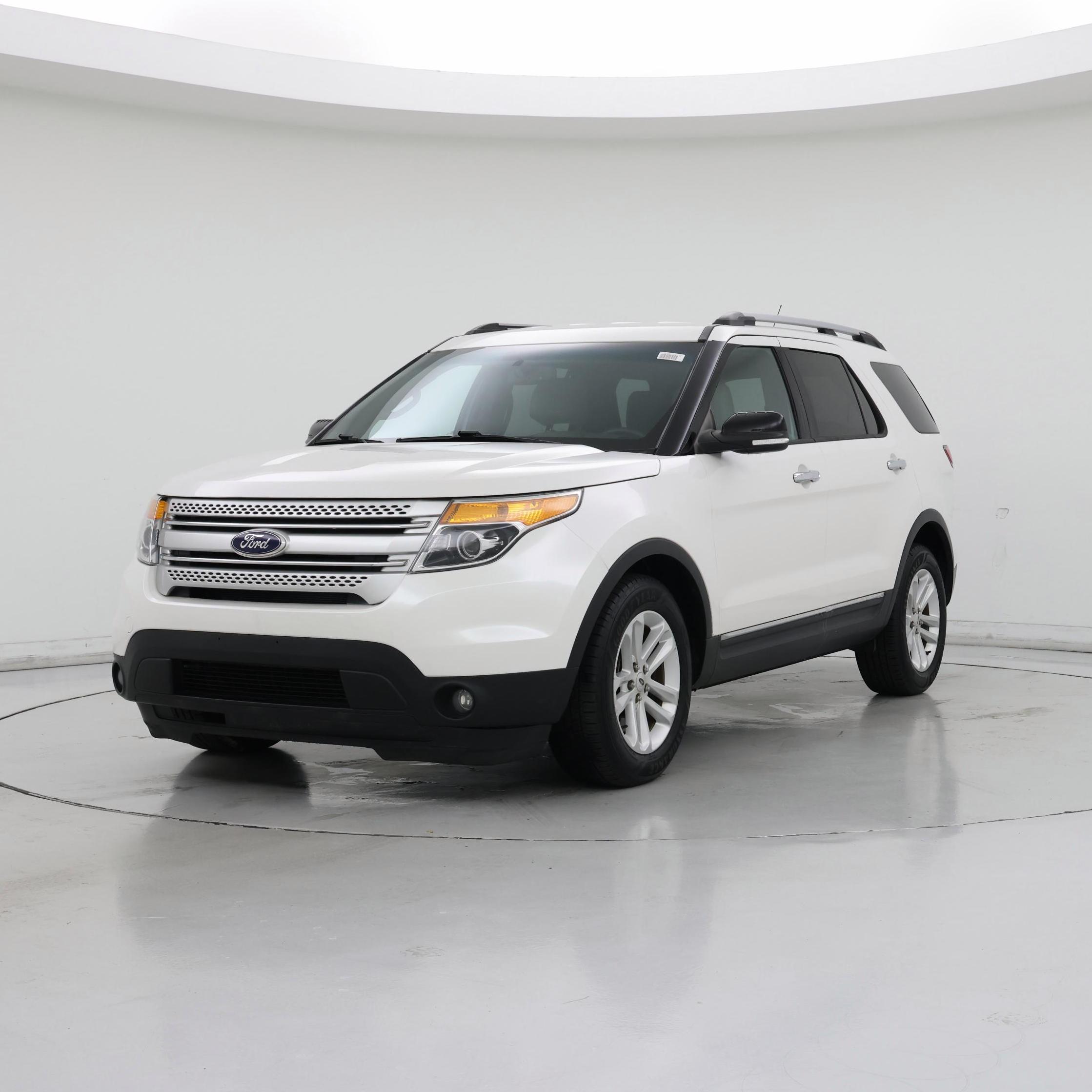 Thumbnail: 2015 Ford Explorer - 4