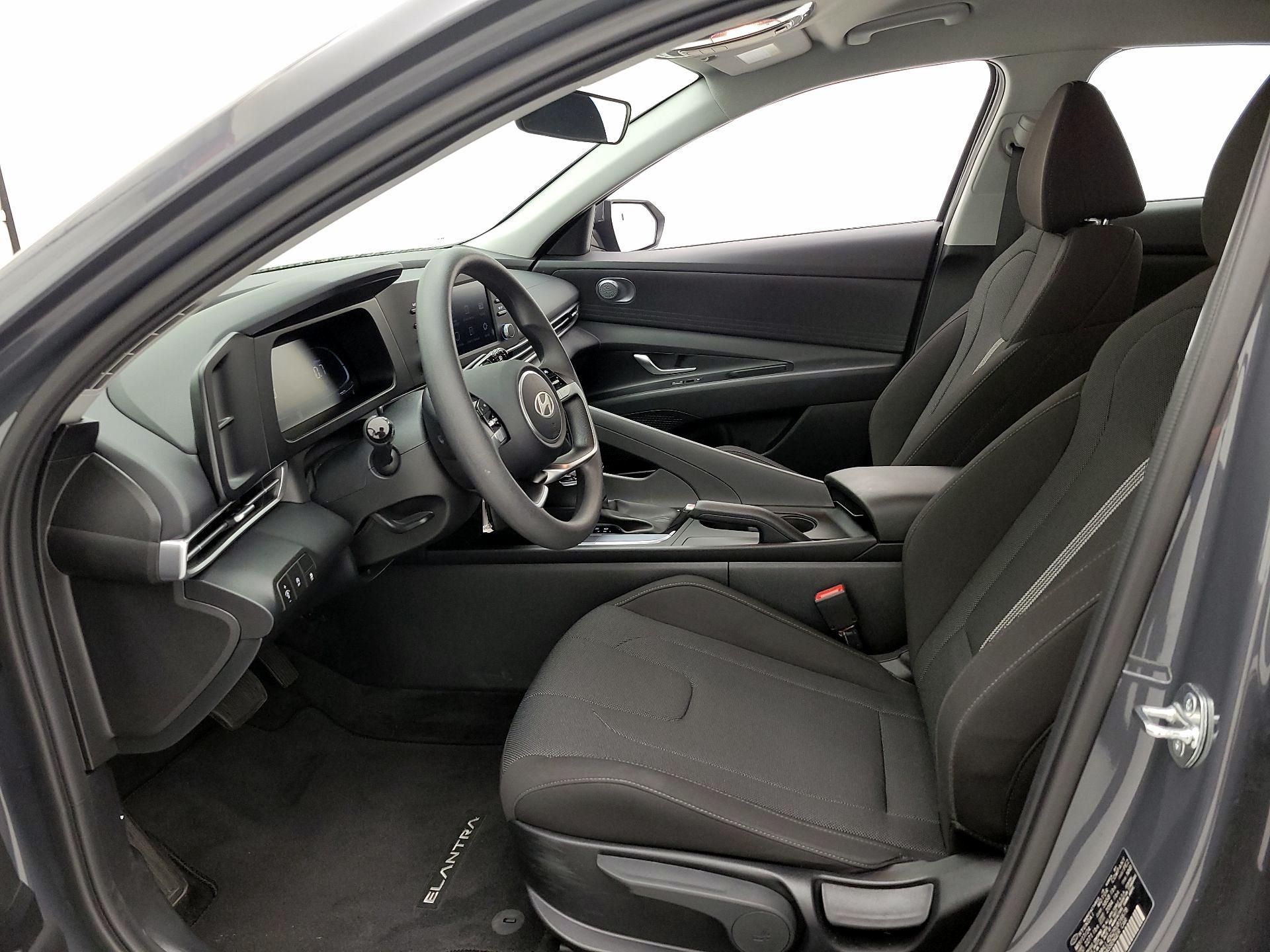 Thumbnail: 2024 Hyundai Elantra - 11