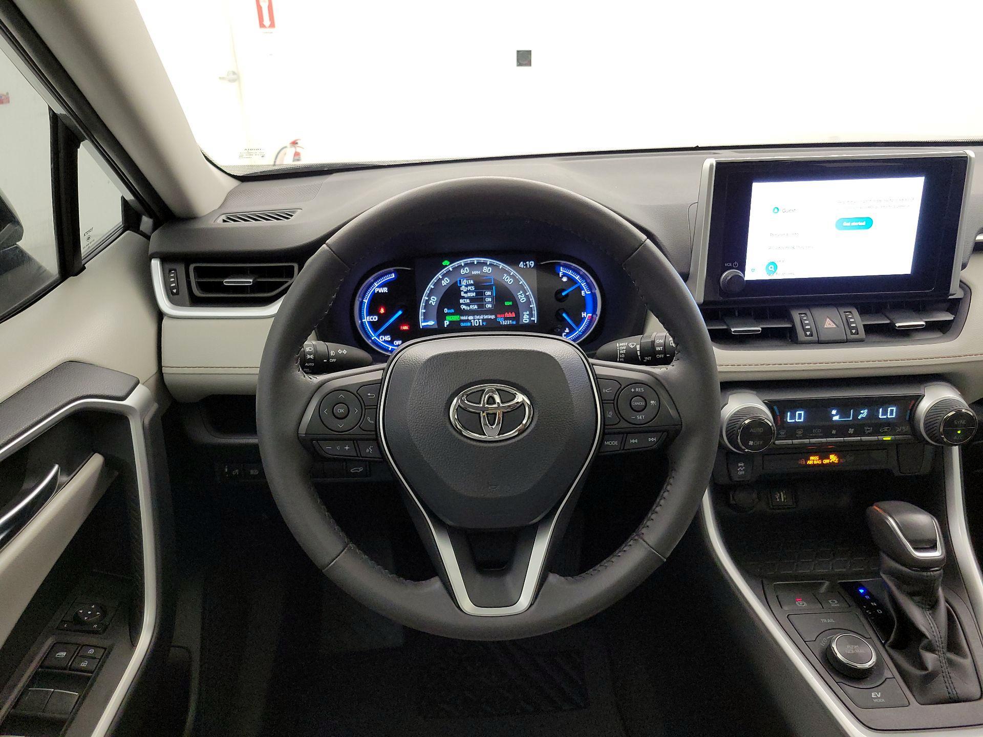 Thumbnail: 2024 Toyota RAV4 - 10