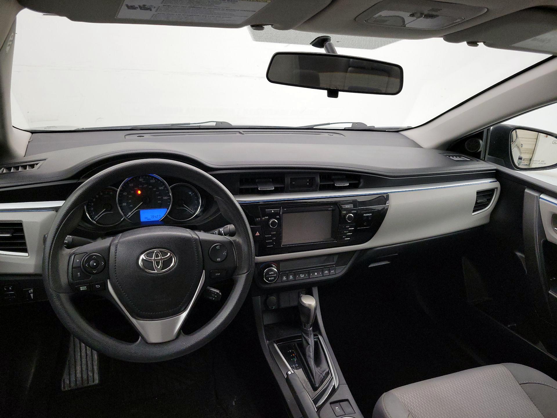 Thumbnail: 2015 Toyota Corolla - 9