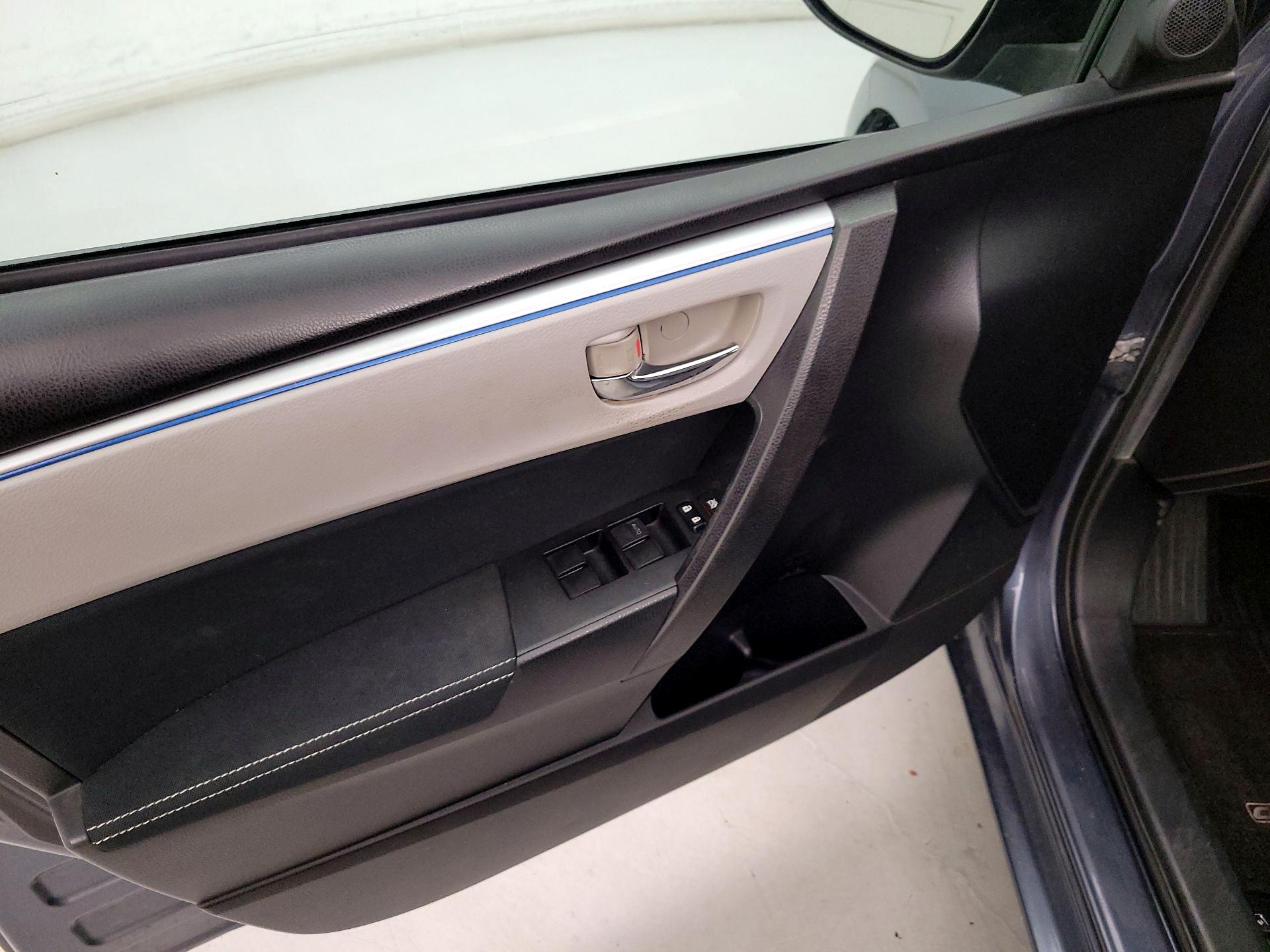 Thumbnail: 2015 Toyota Corolla - 12
