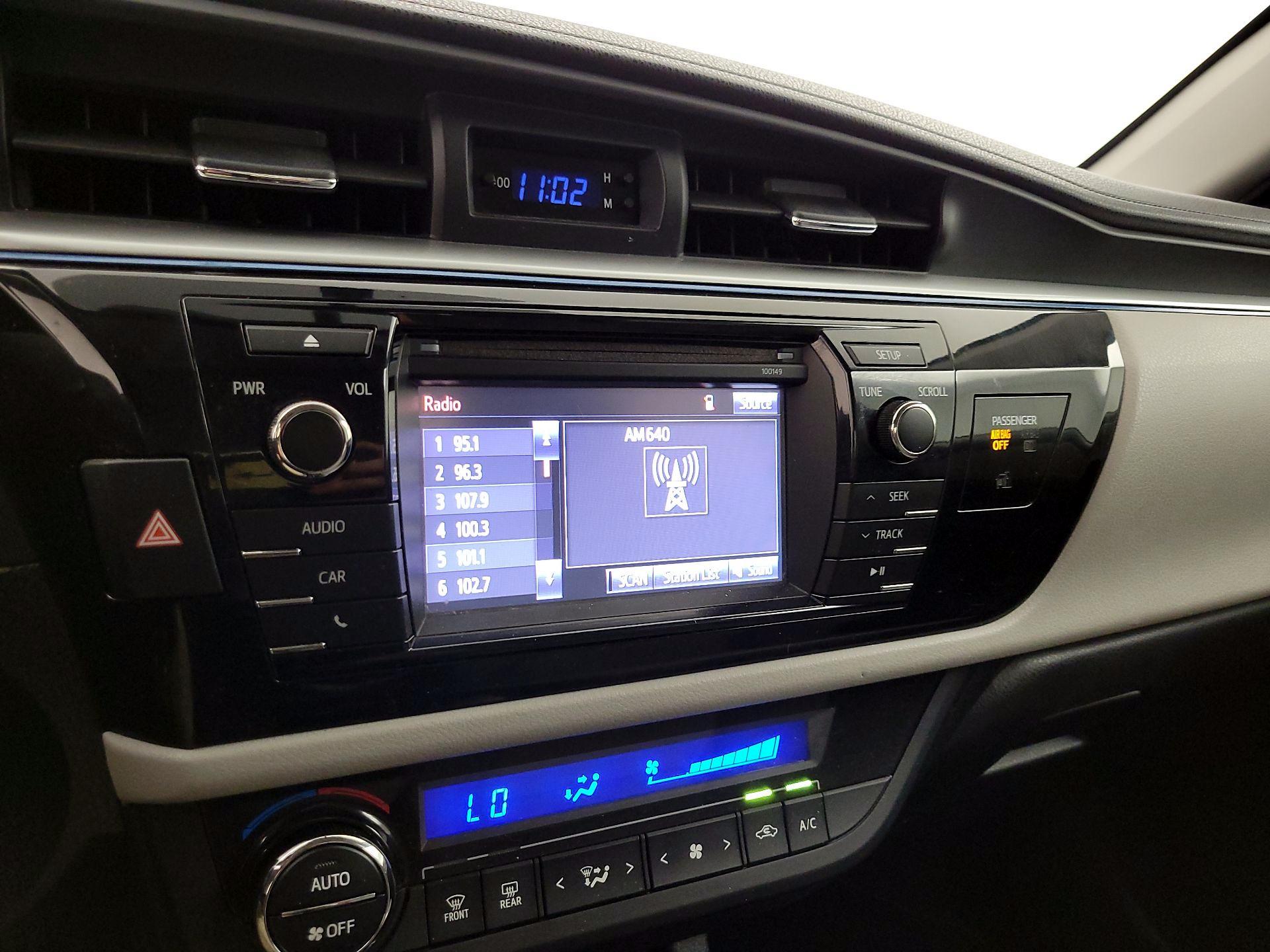 Thumbnail: 2015 Toyota Corolla - 15