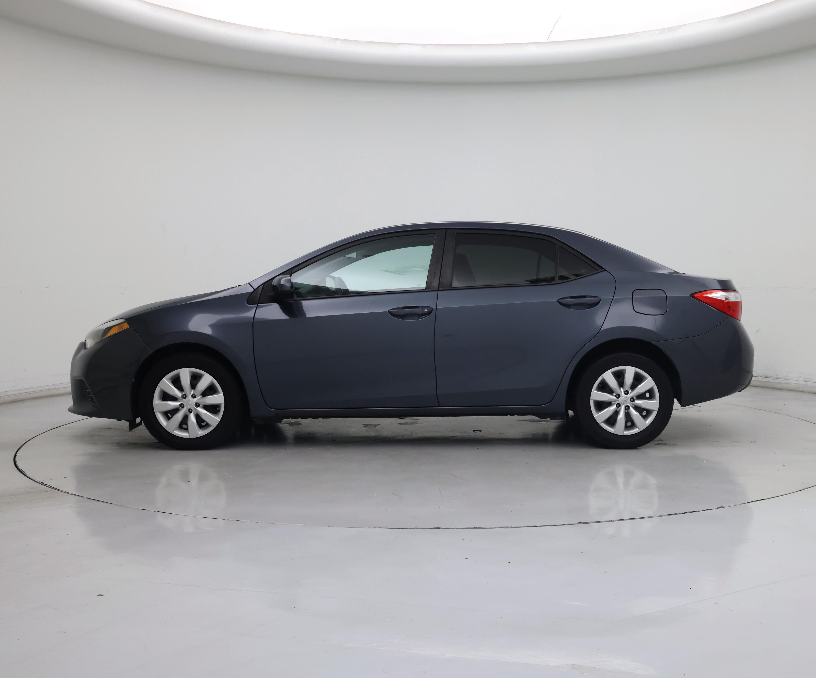 Thumbnail: 2015 Toyota Corolla - 3