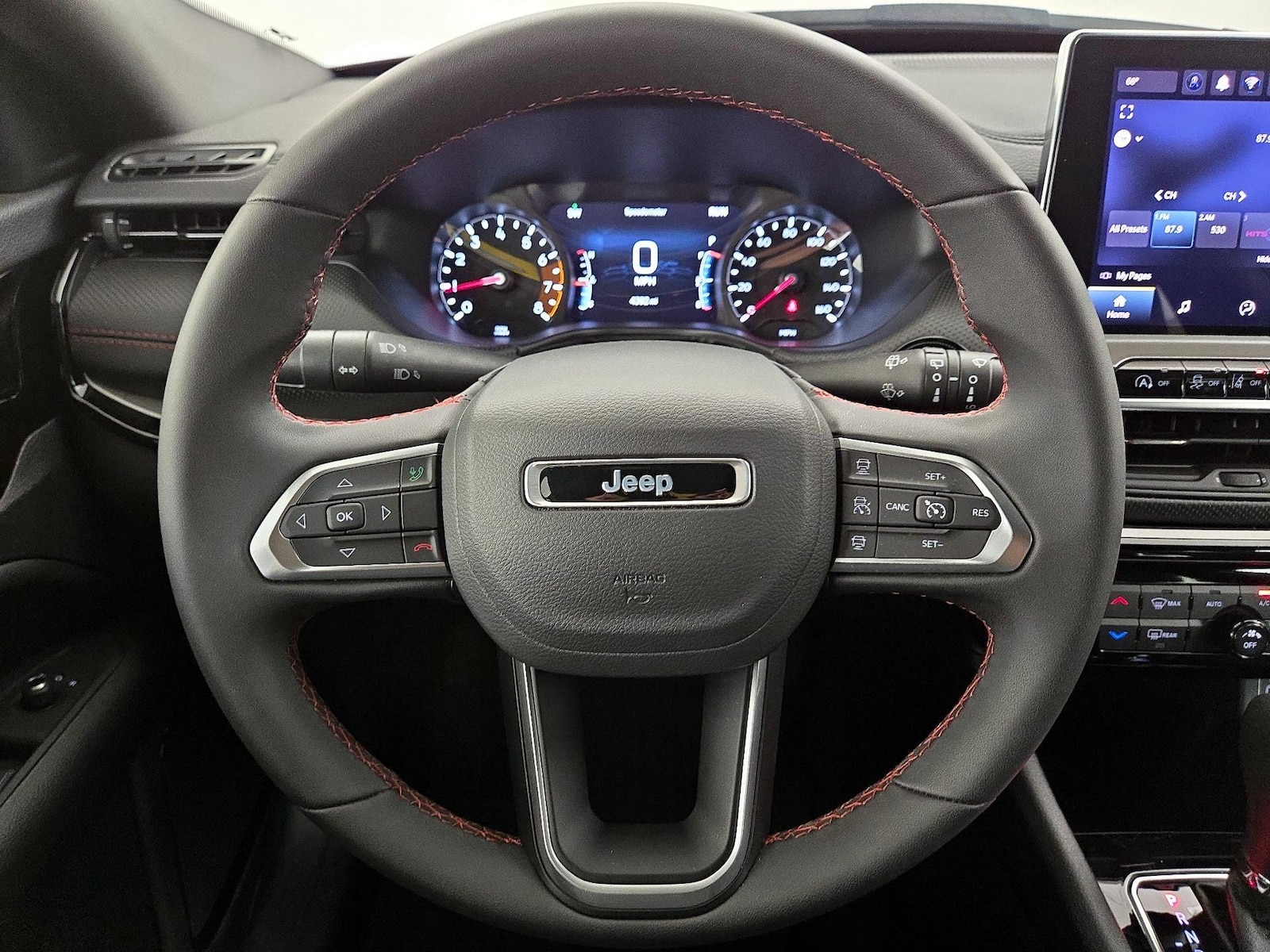2025 Jeep Compass Trailhawk - Photo 11