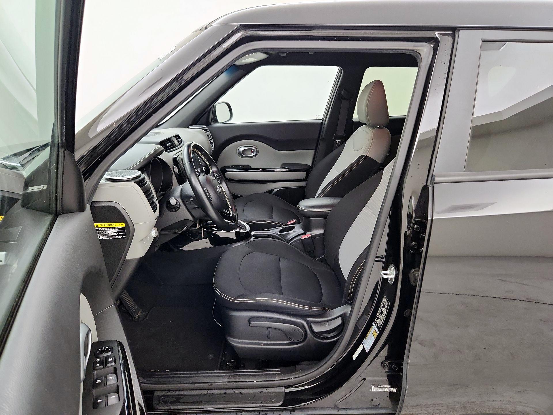 Thumbnail: 2015 Kia Soul - 11