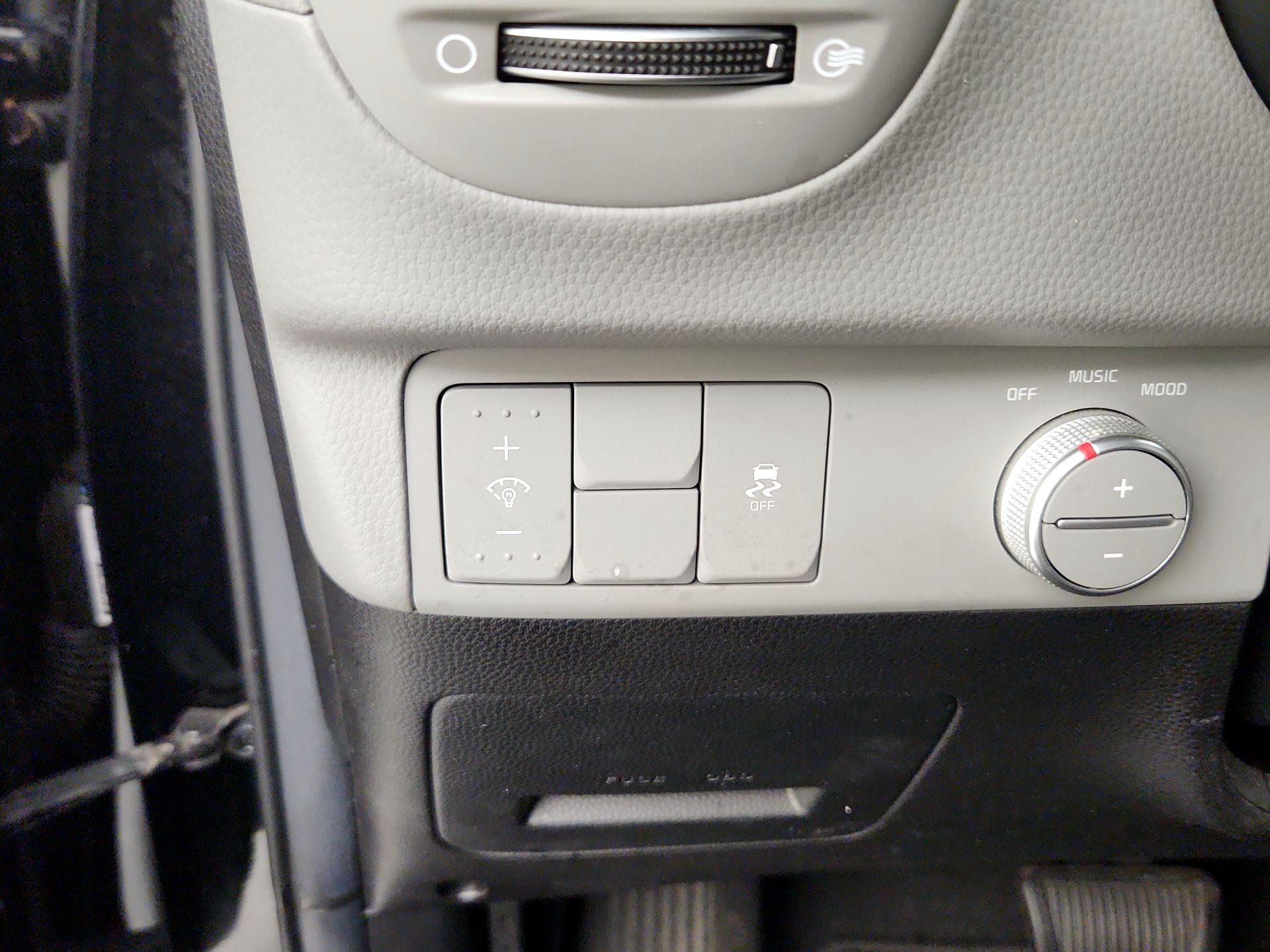 Thumbnail: 2015 Kia Soul - 13