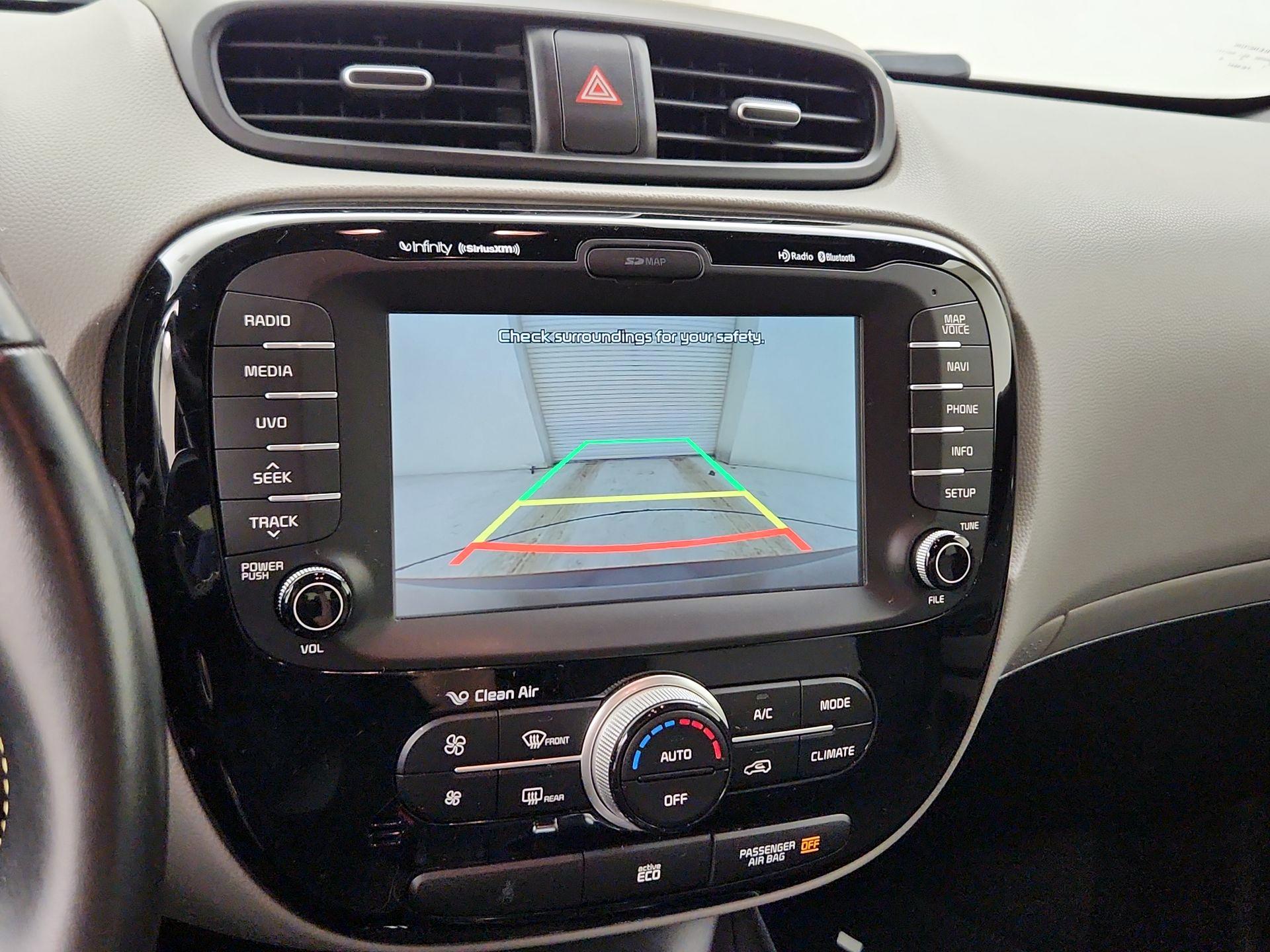 Thumbnail: 2015 Kia Soul - 15