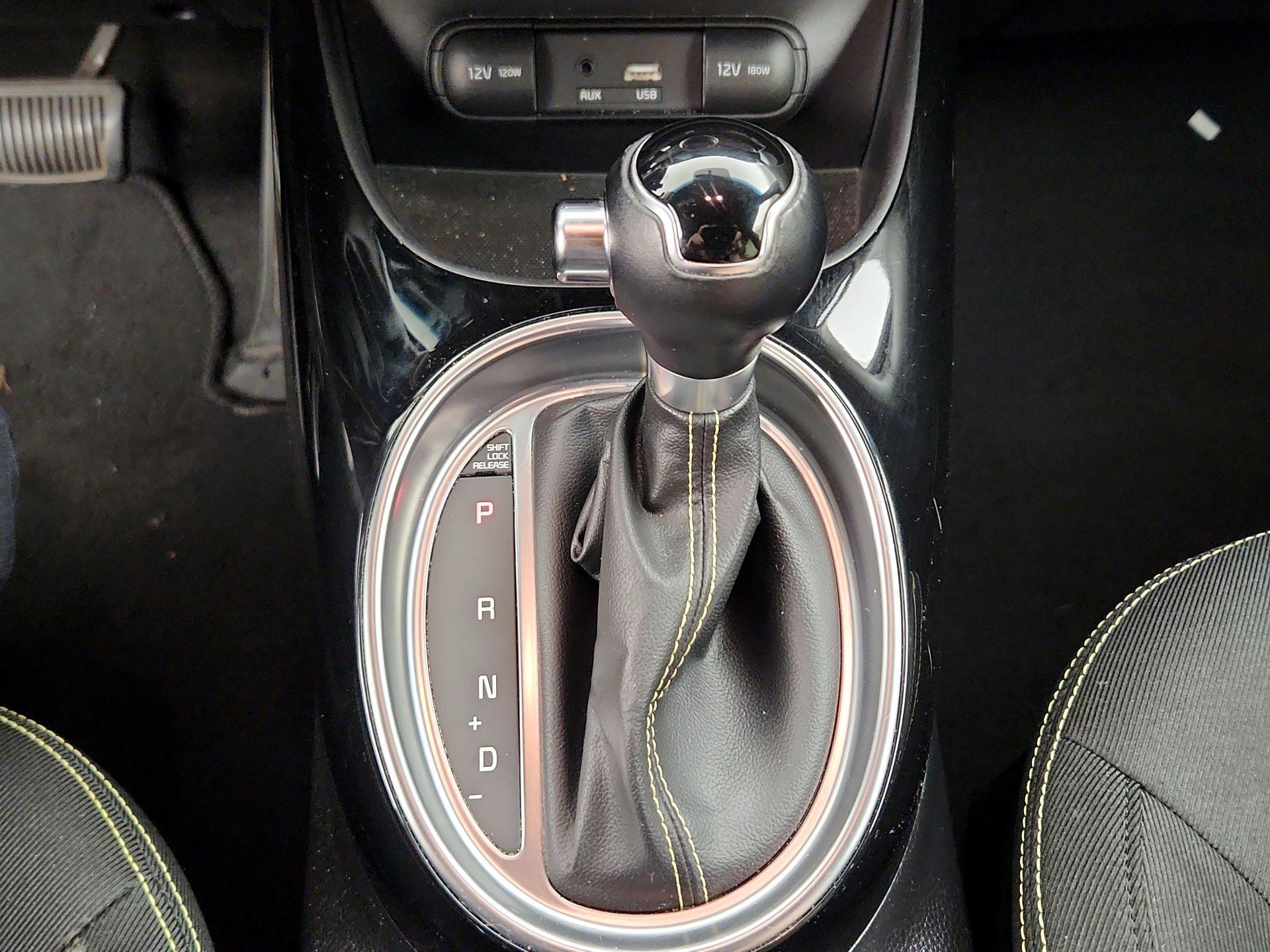 Thumbnail: 2015 Kia Soul - 18