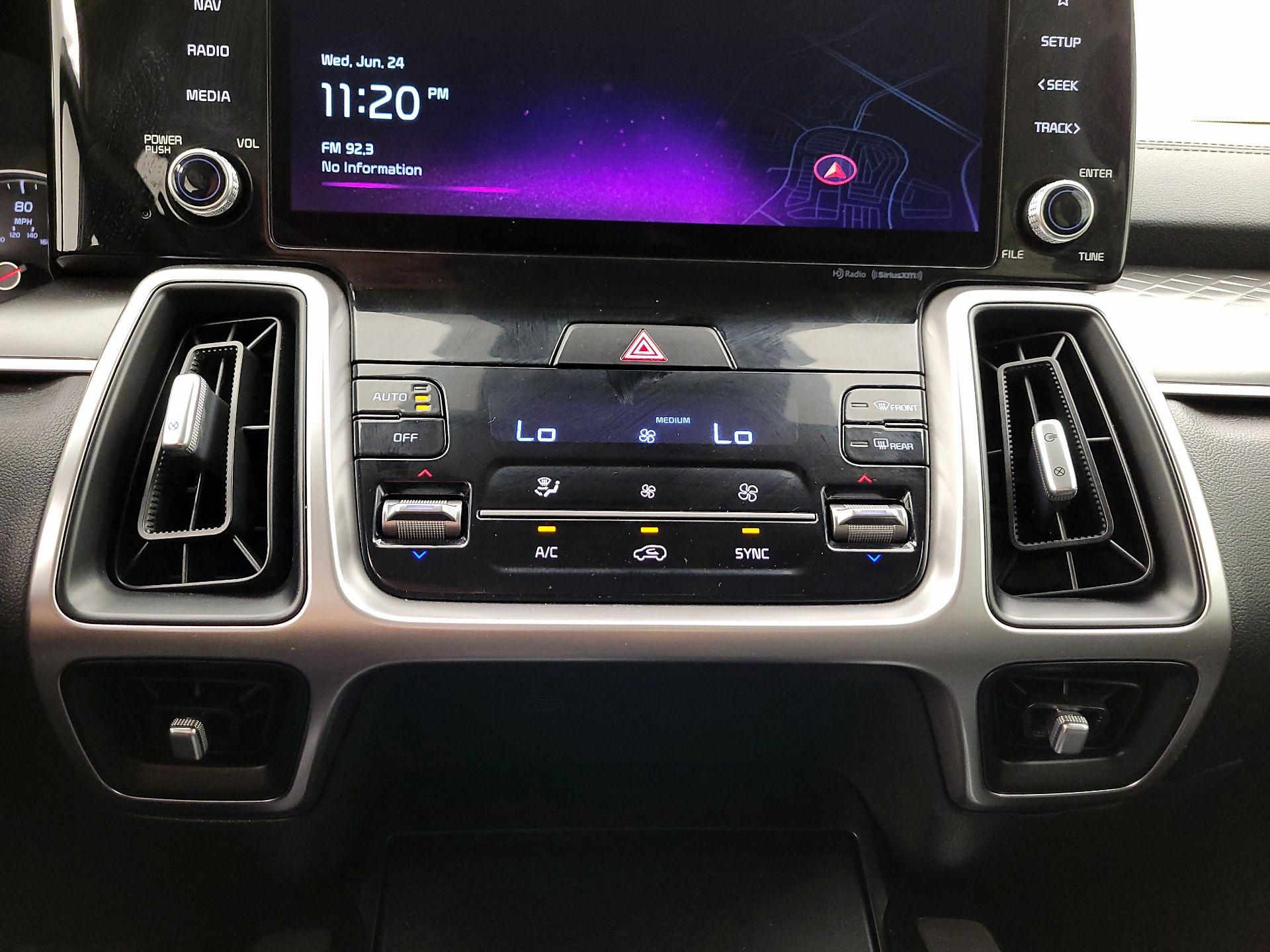 Thumbnail: 2022 Kia Sorento - 17