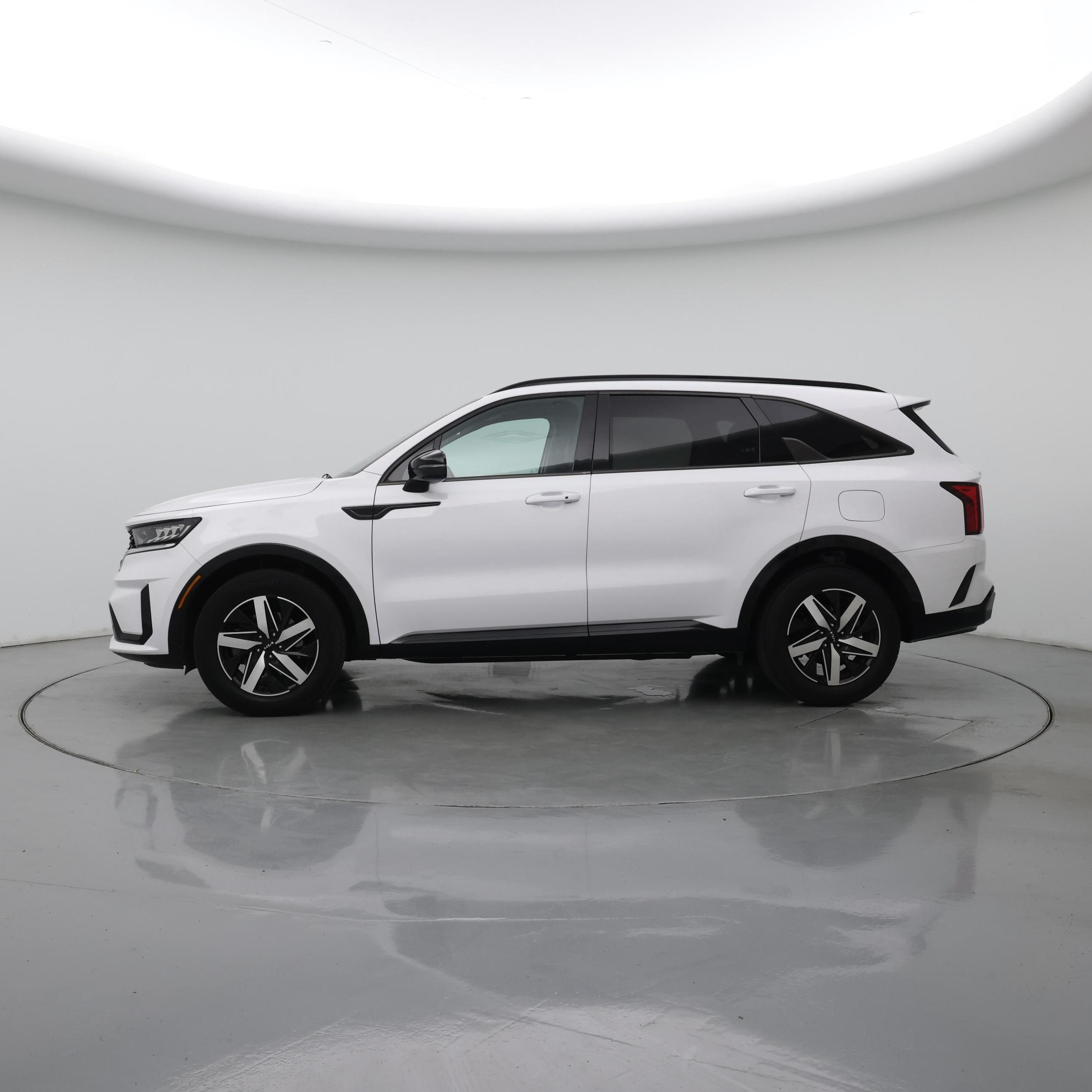 Thumbnail: 2022 Kia Sorento - 3