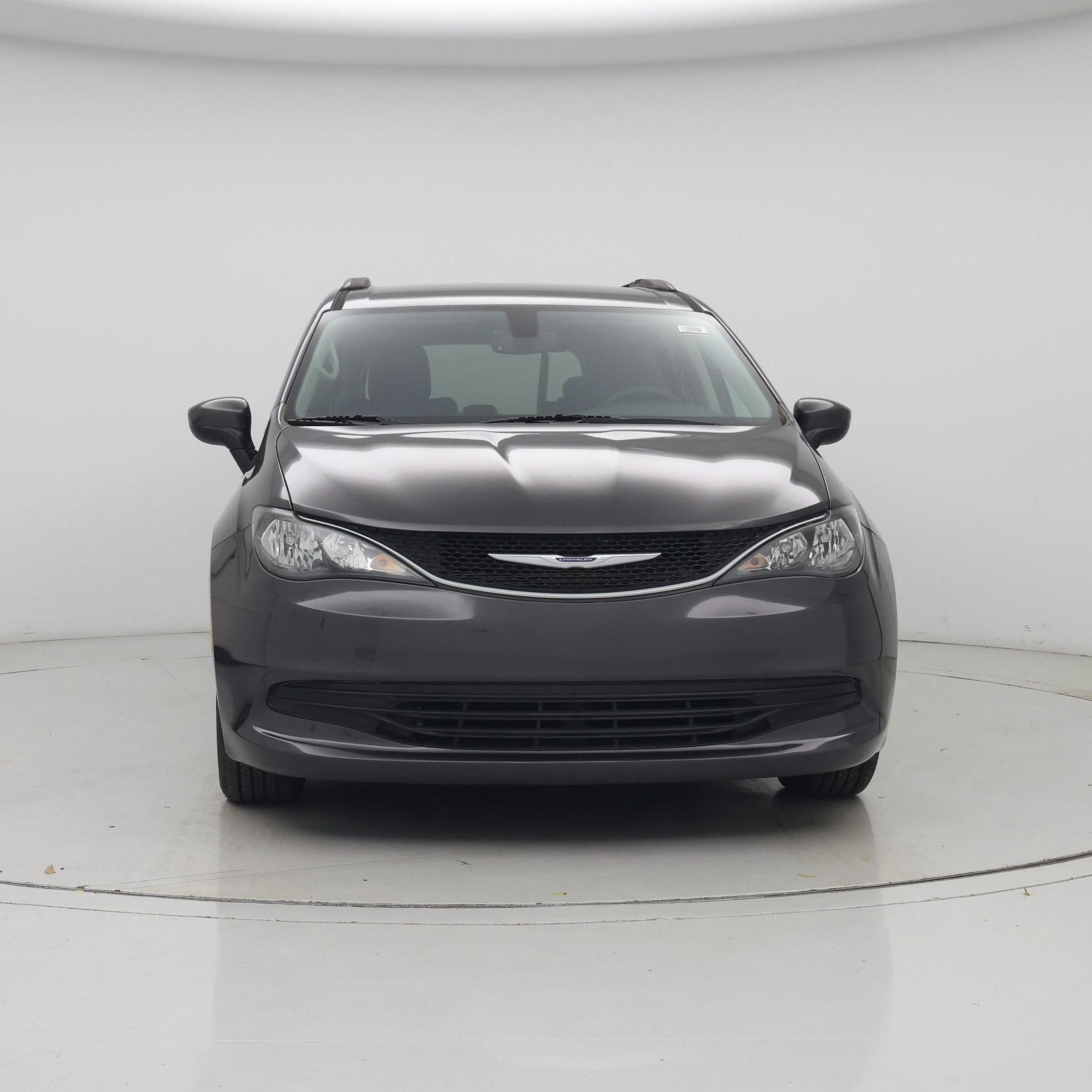 Thumbnail: 2020 Chrysler Voyager - 5