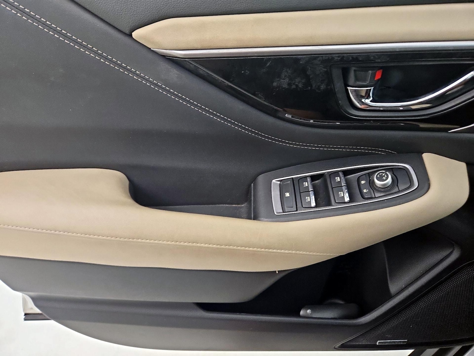 2021 Subaru Outback Limited - Photo 13