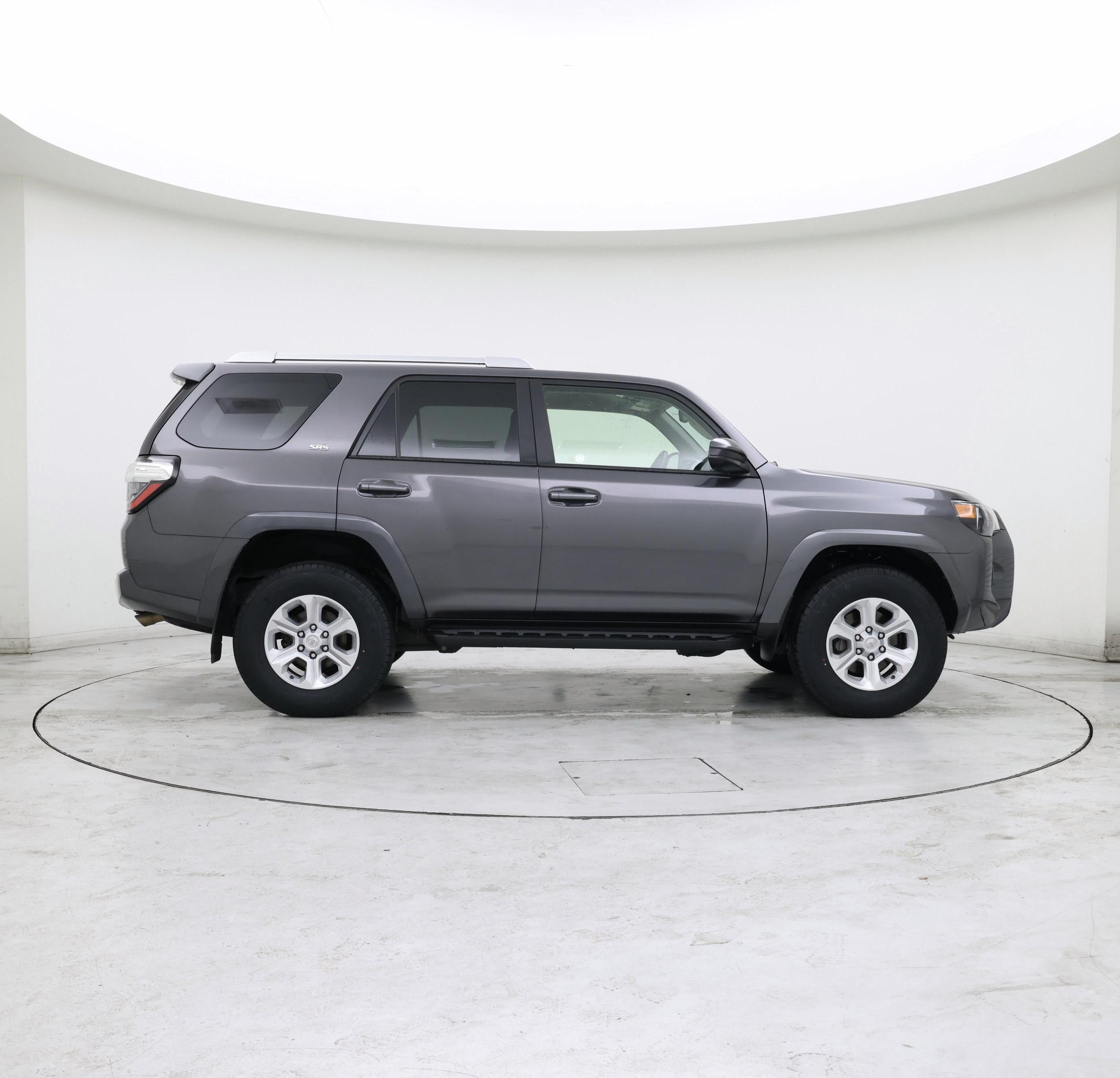 Thumbnail: 2018 Toyota 4Runner - 7