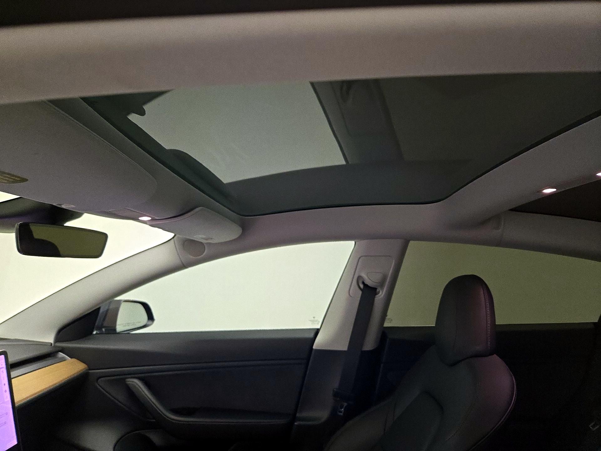 Thumbnail: 2020 Tesla Model 3 - 18