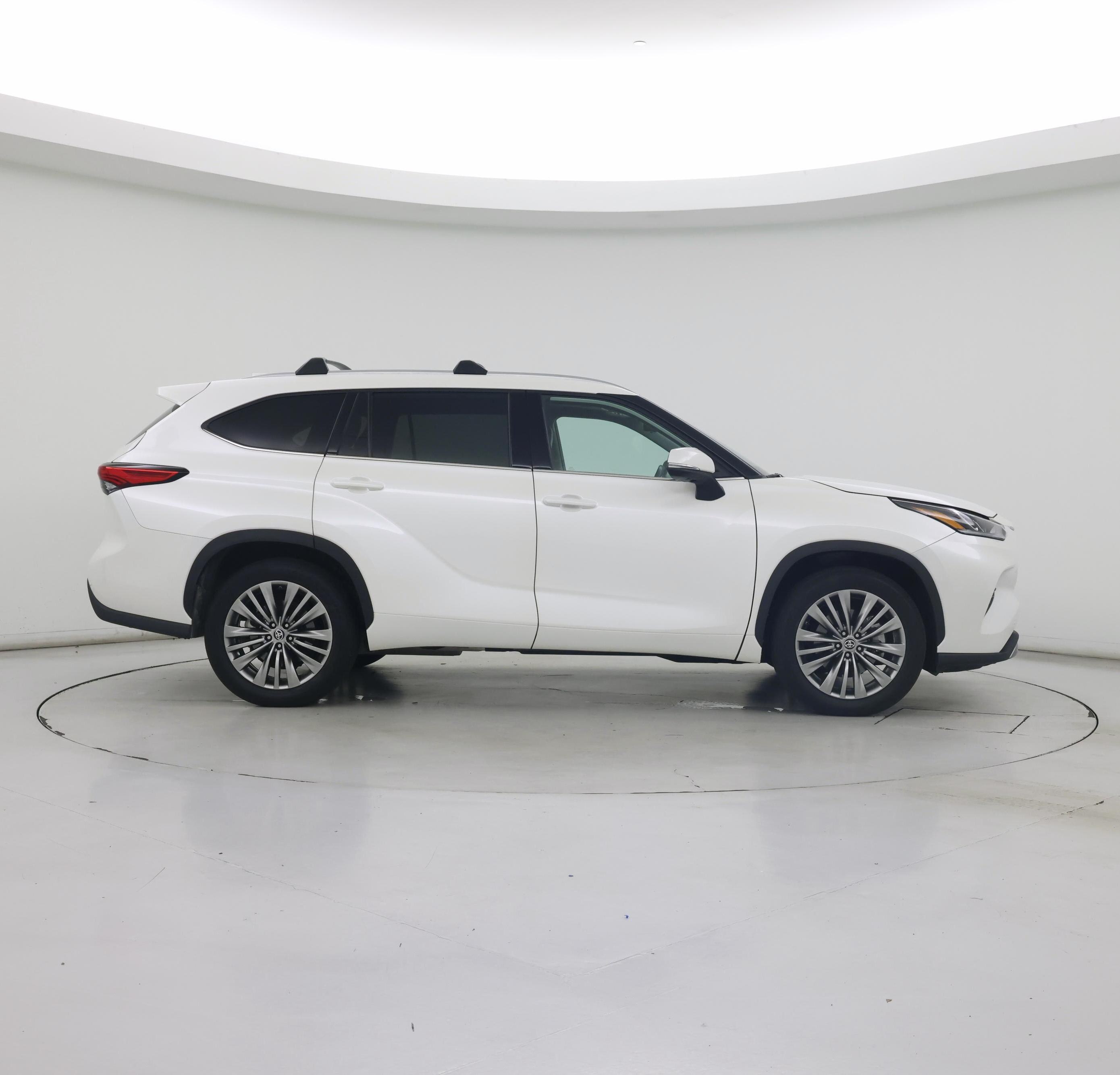 Thumbnail: 2021 Toyota Highlander - 7