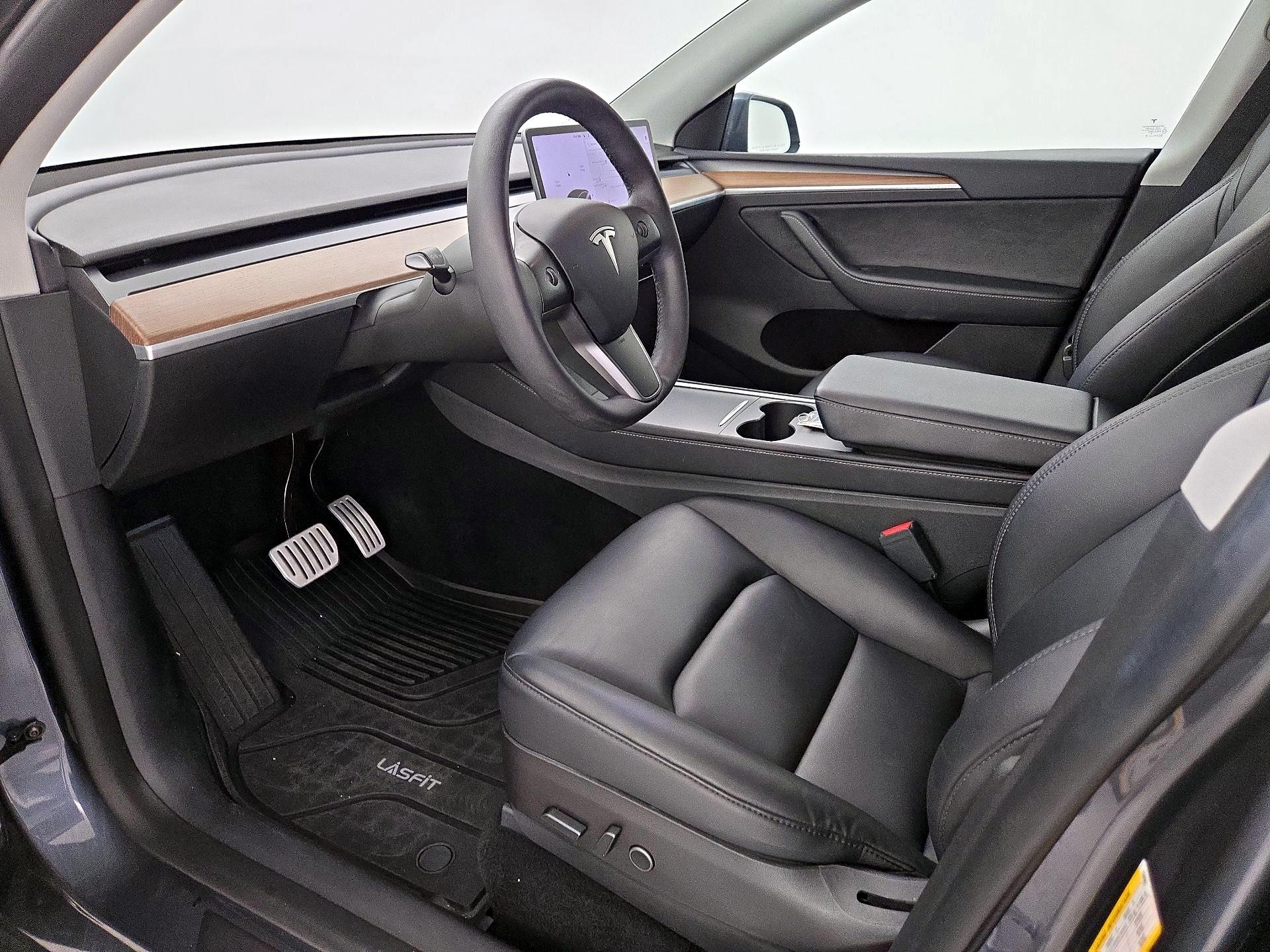 Thumbnail: 2022 Tesla Model Y - 11