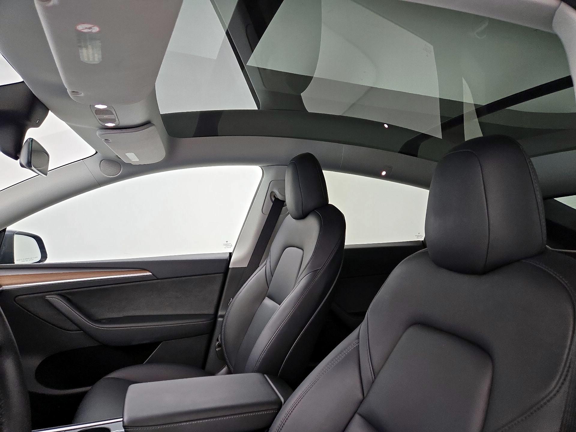 Thumbnail: 2022 Tesla Model Y - 18