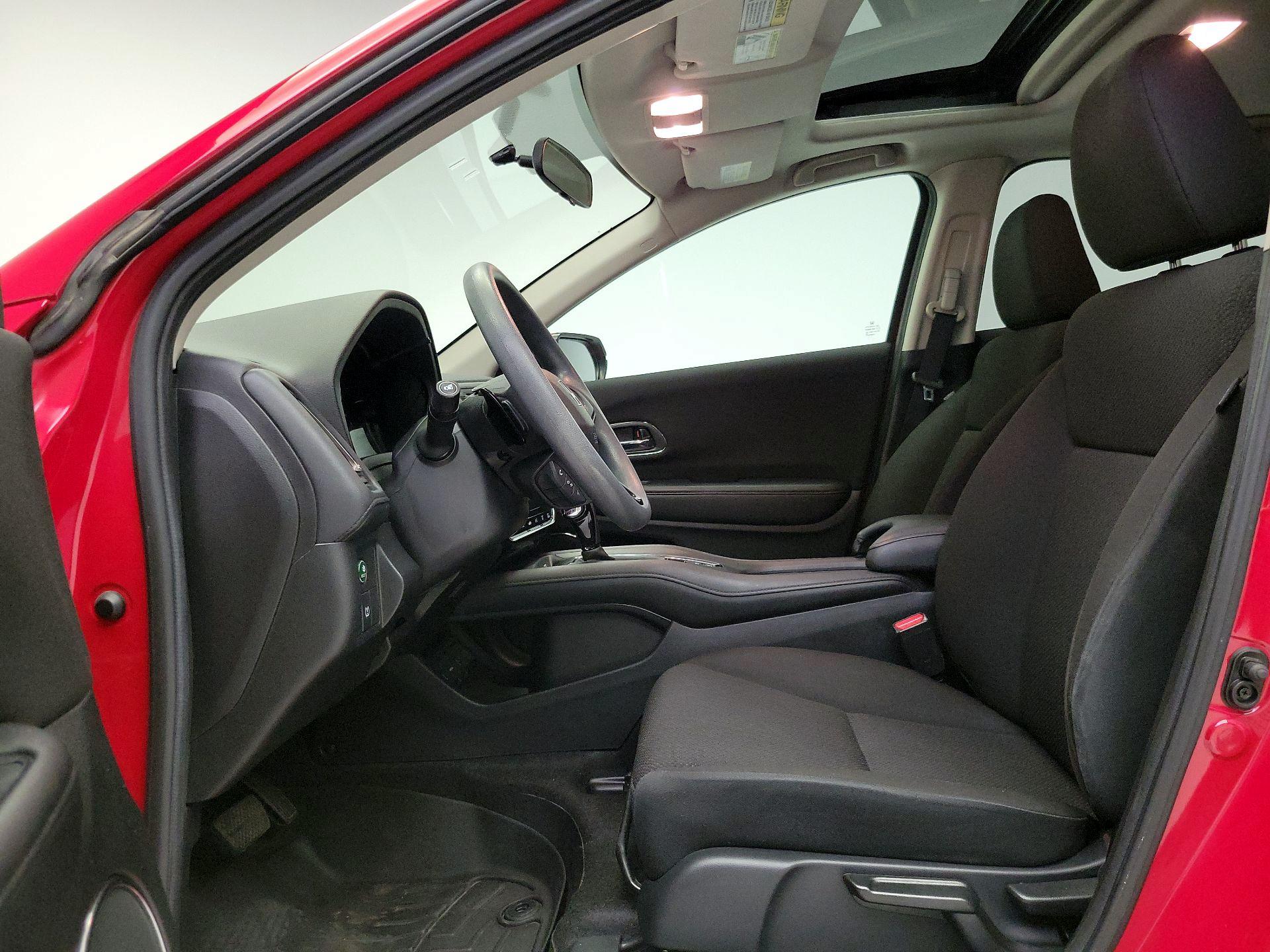 Thumbnail: 2016 Honda HR-V - 11