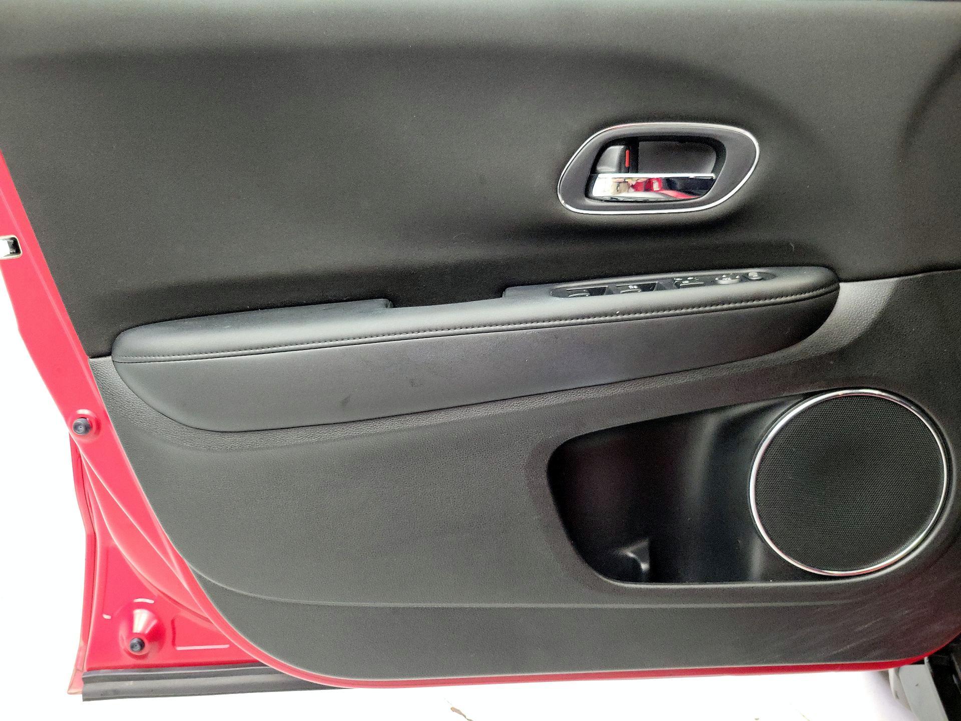 Thumbnail: 2016 Honda HR-V - 12