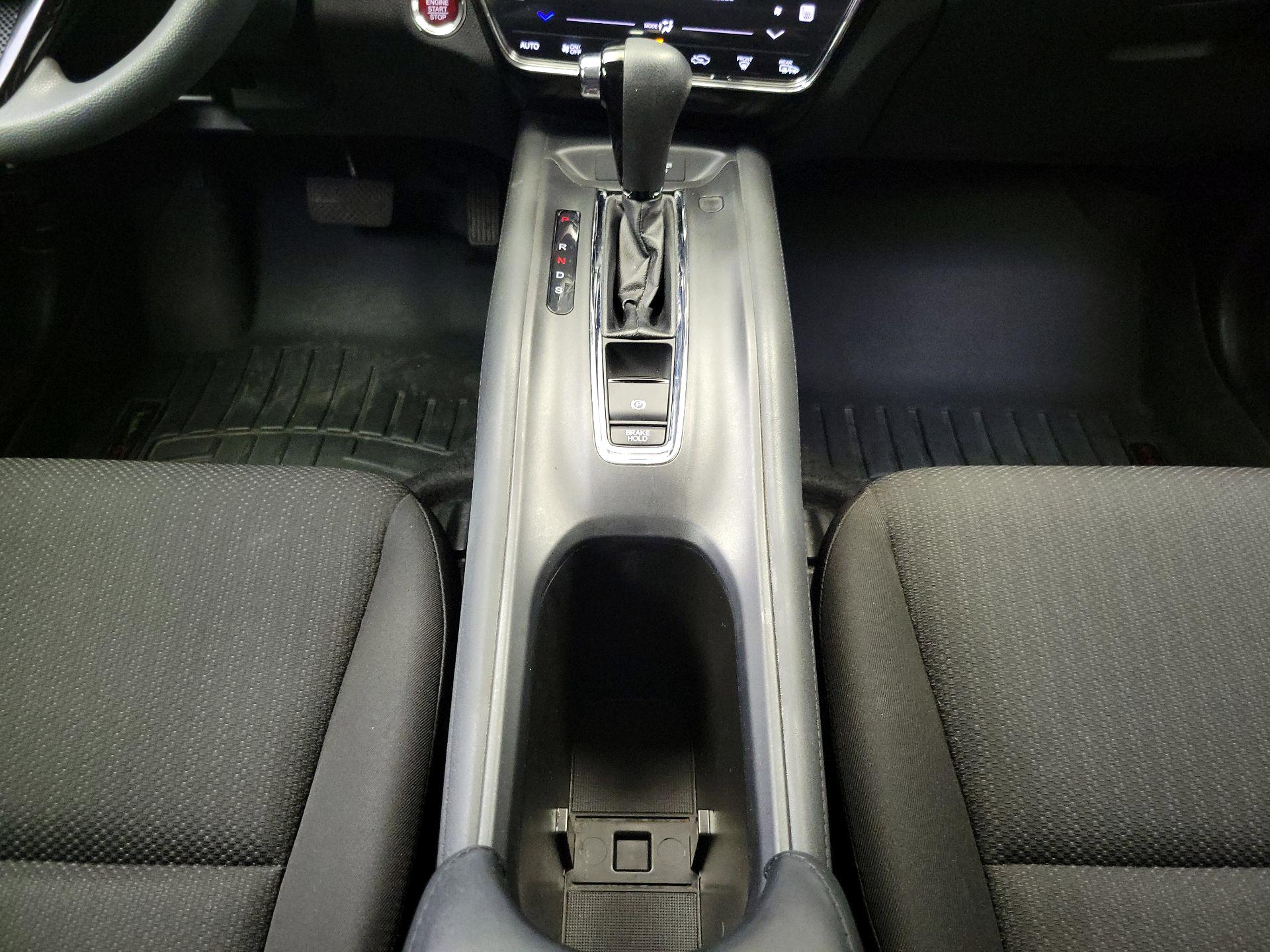 Thumbnail: 2016 Honda HR-V - 17