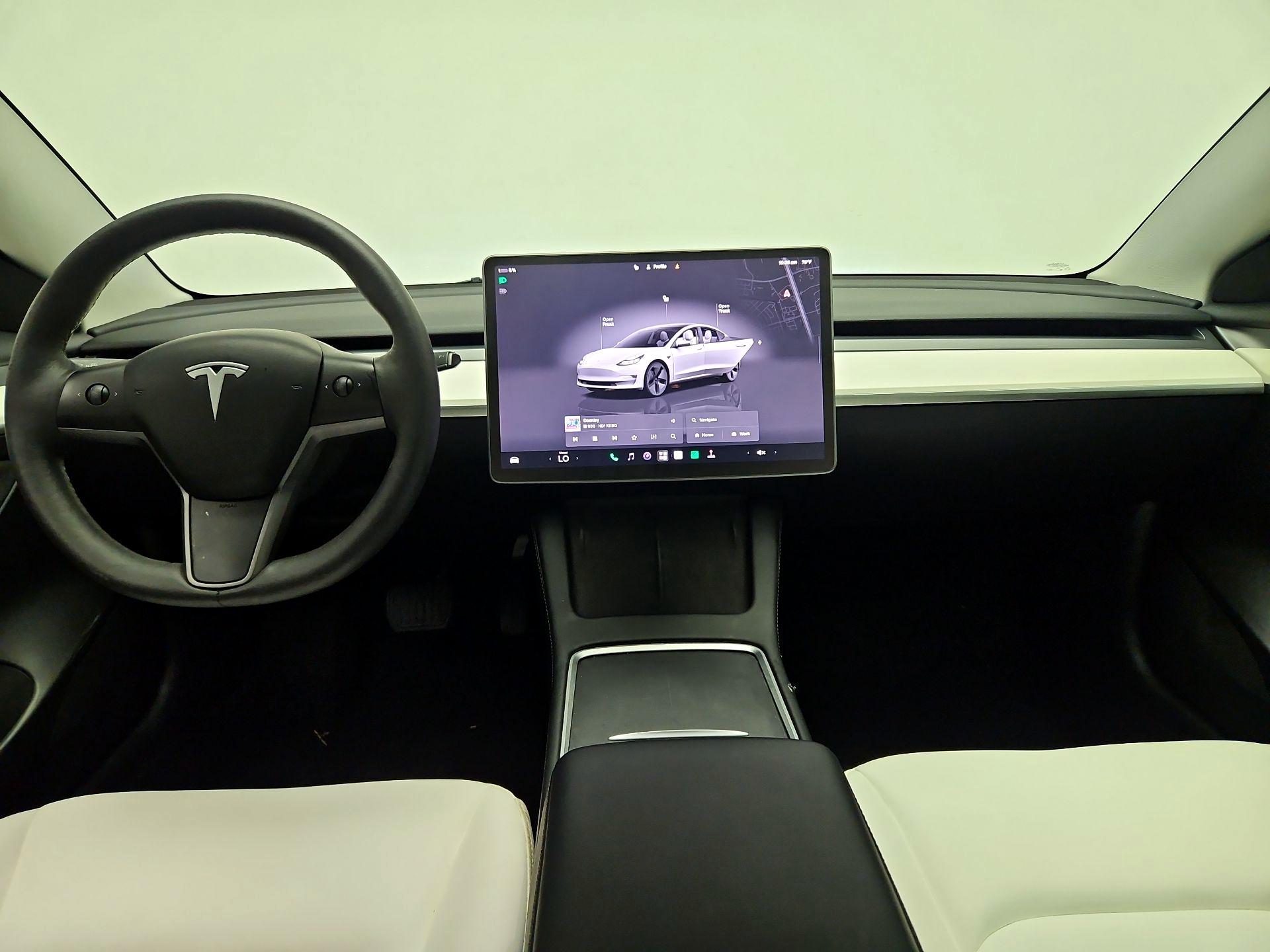 Thumbnail: 2023 Tesla Model 3 - 9