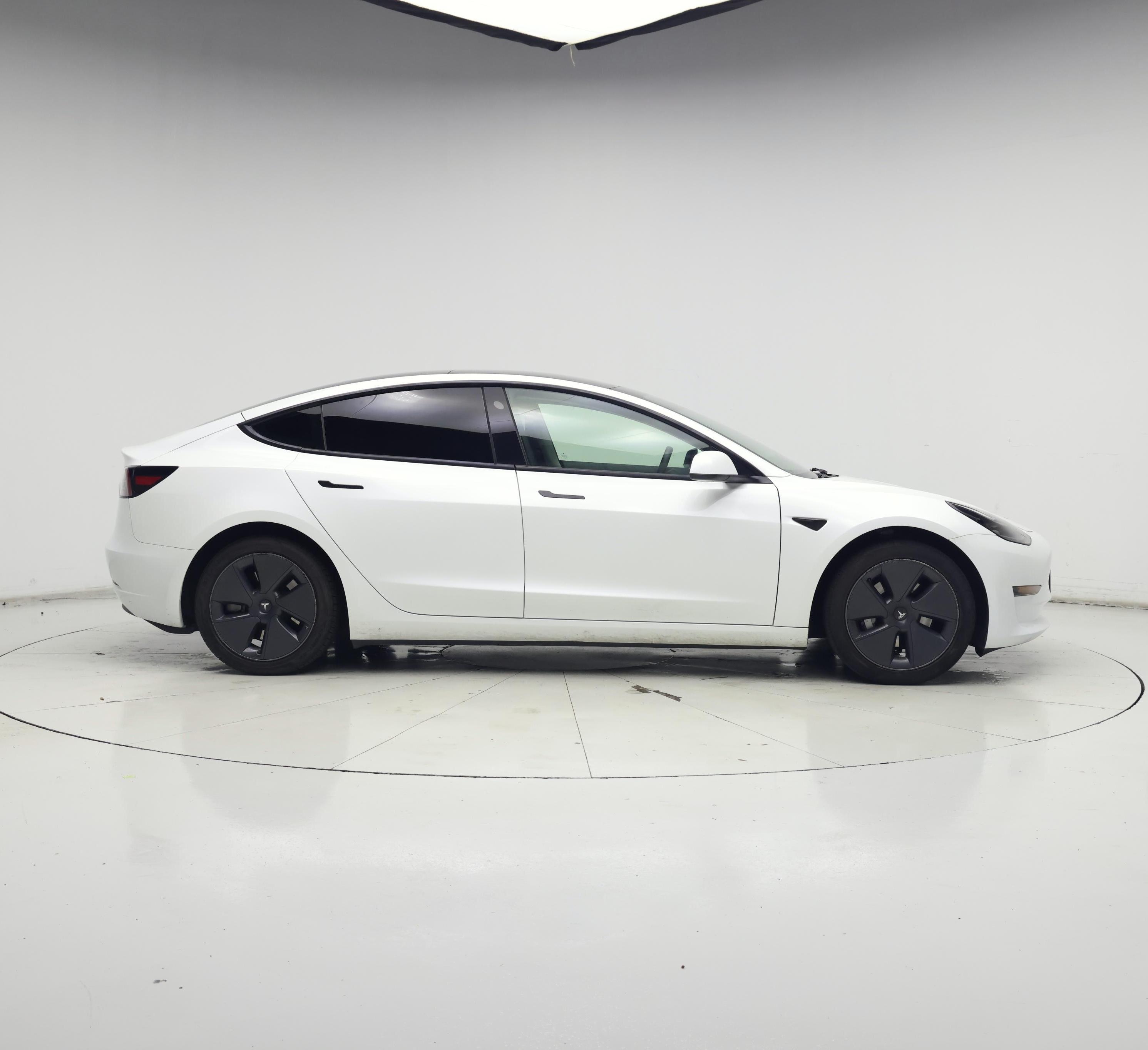 Thumbnail: 2023 Tesla Model 3 - 7