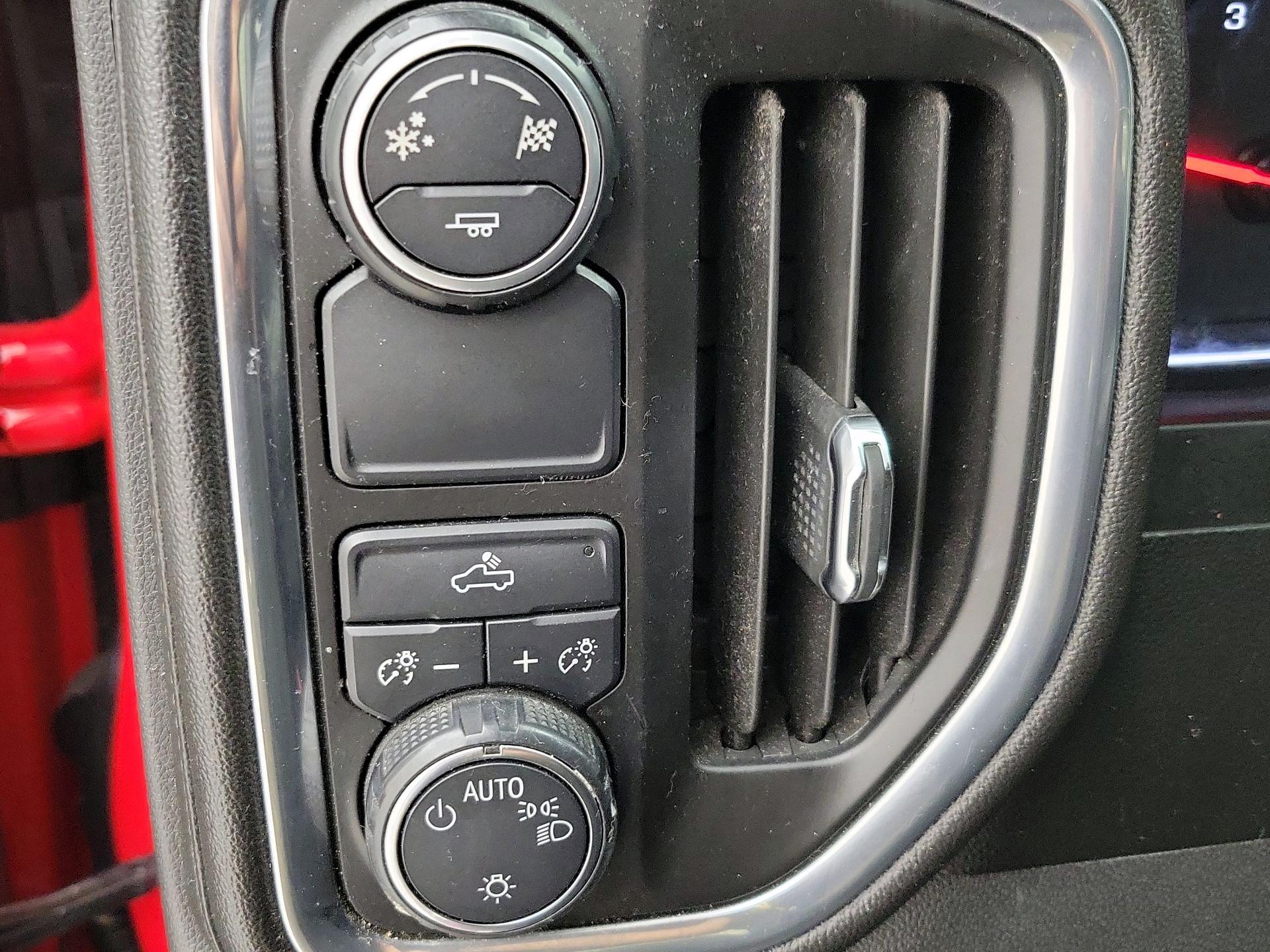 Thumbnail: 2019 Chevrolet Silverado 1500 - 13