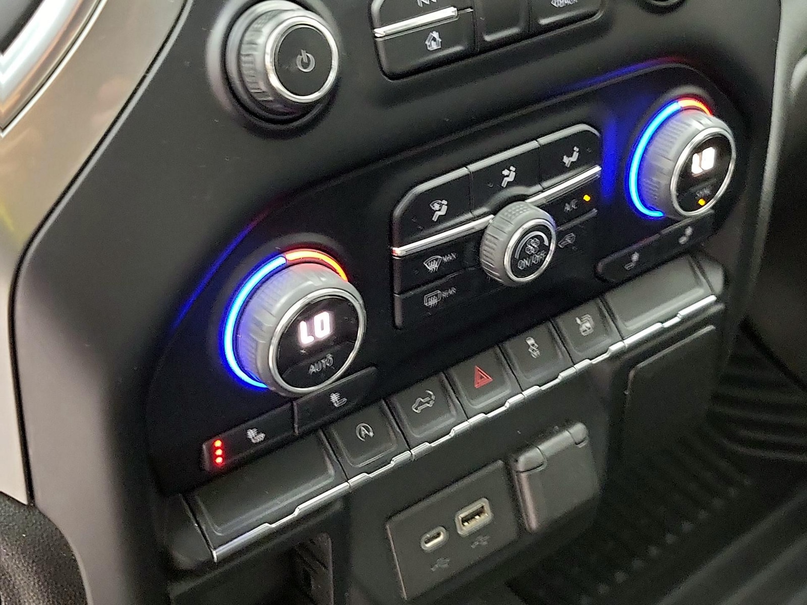 2019 Chevrolet Silverado 1500 LT - Photo 17