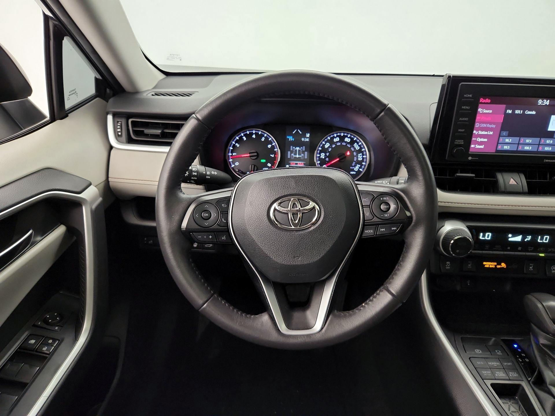 Thumbnail: 2025 Toyota RAV4 - 10