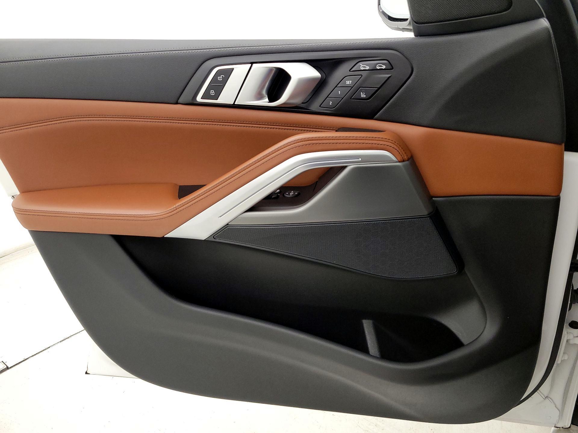 Thumbnail: 2022 BMW X6 - 12
