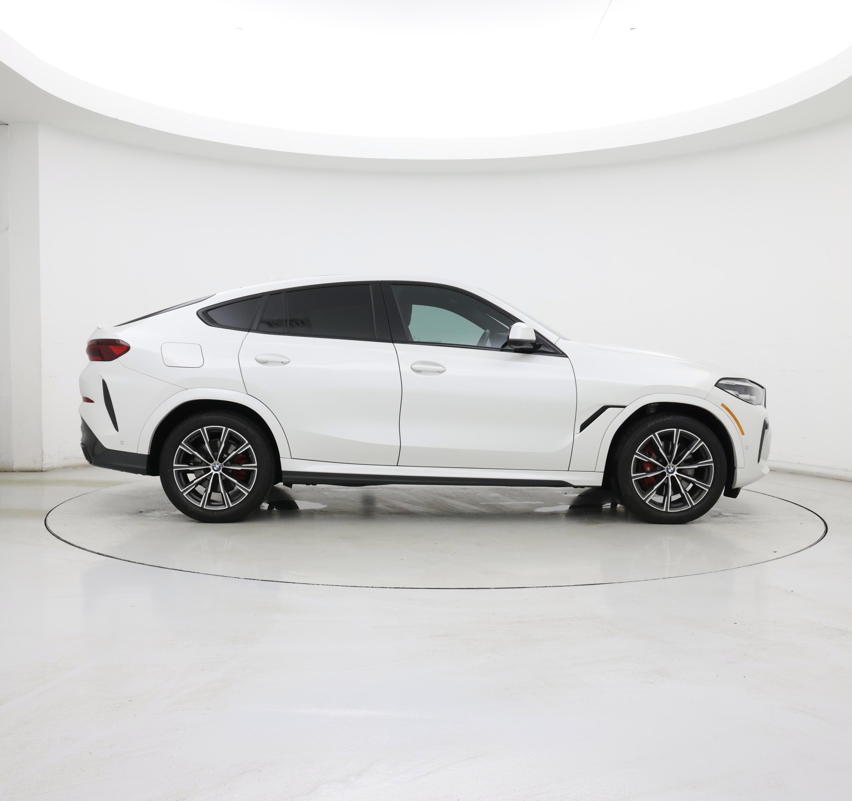 Thumbnail: 2022 BMW X6 - 7