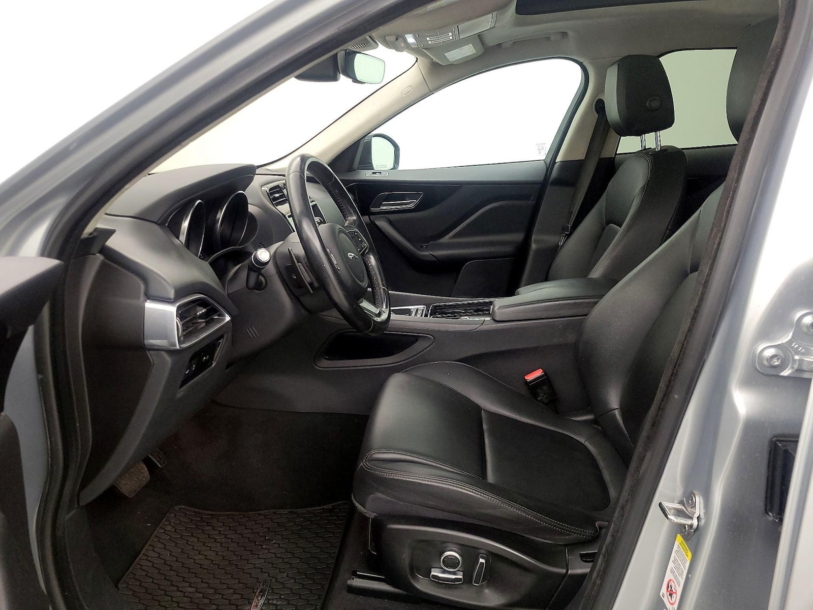 2020 Jaguar F-Pace Premium - Photo 12