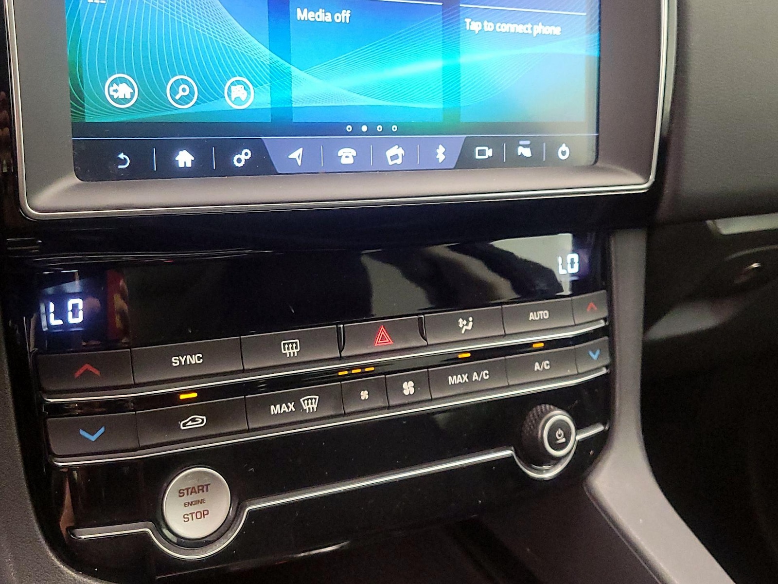 2020 Jaguar F-Pace Premium - Photo 18
