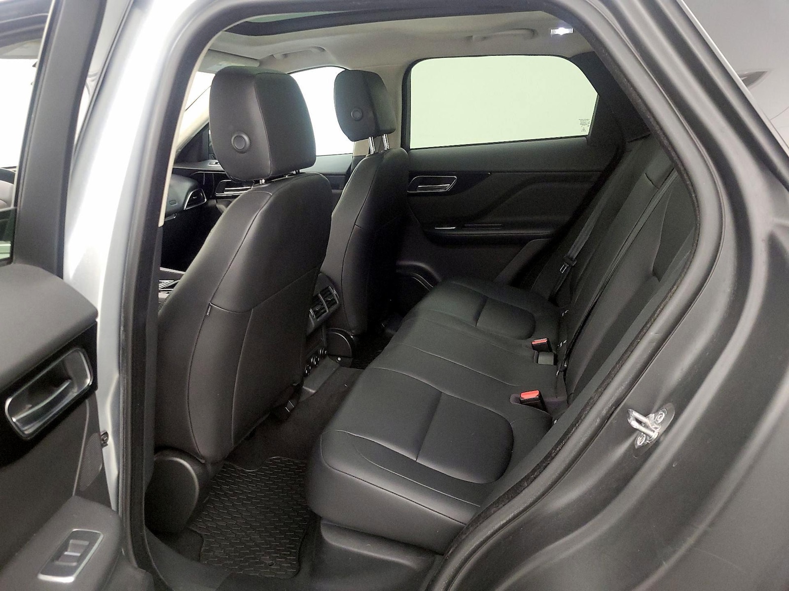 2020 Jaguar F-Pace Premium - Photo 22