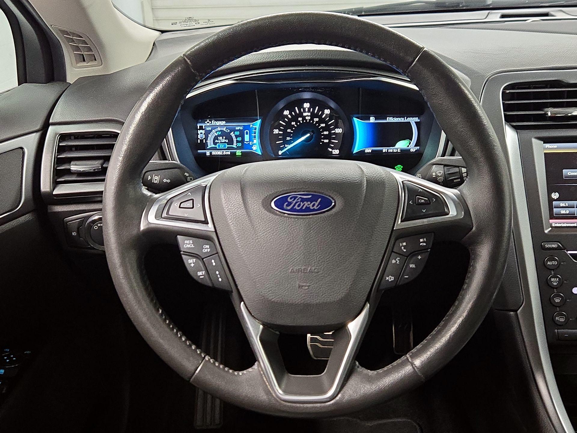 Thumbnail: 2016 Ford Fusion - 10