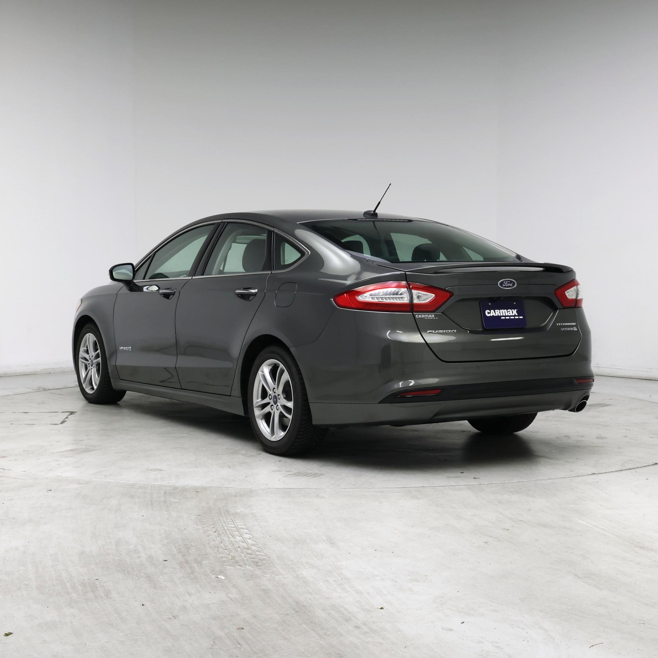 Thumbnail: 2016 Ford Fusion - 2